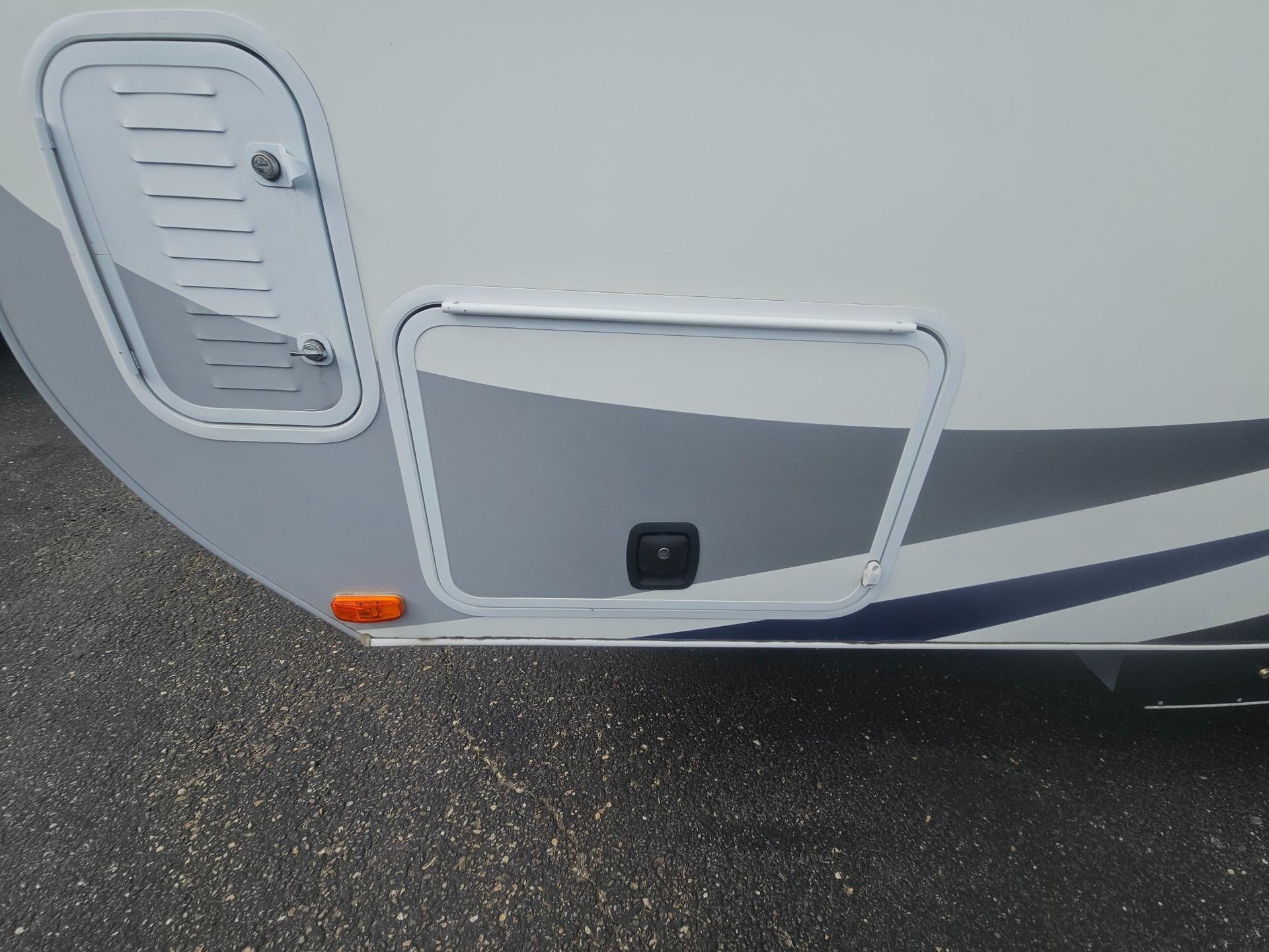 2020 Lance 2020 Lance Lance Travel Trailer - thumbnail 45