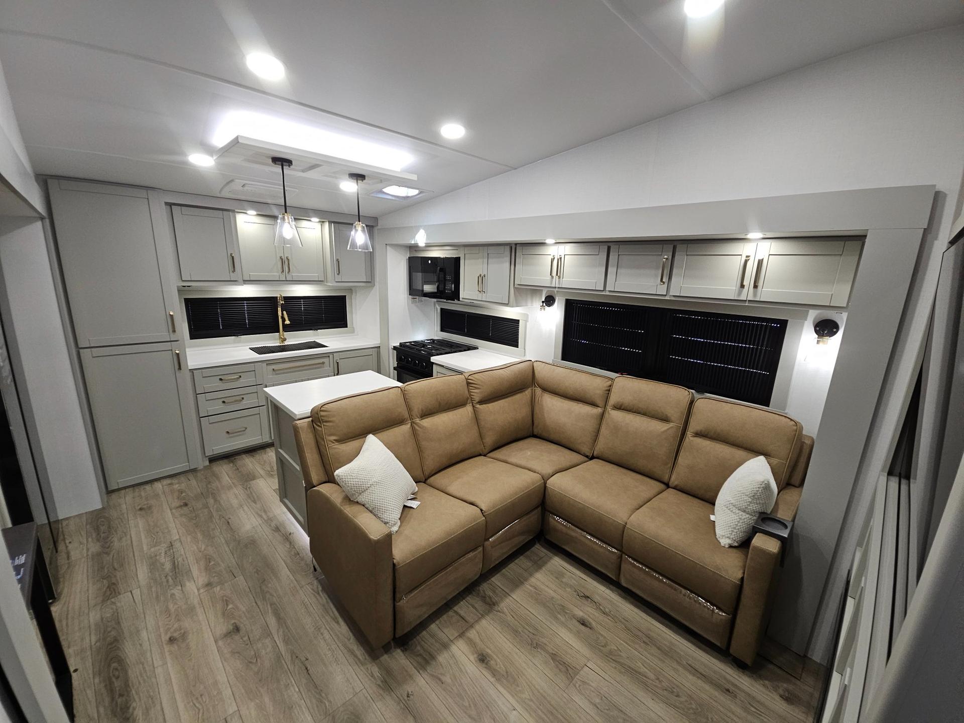 2026 Brinkley RV 2026 Brinkley RV Model Z - thumbnail 6