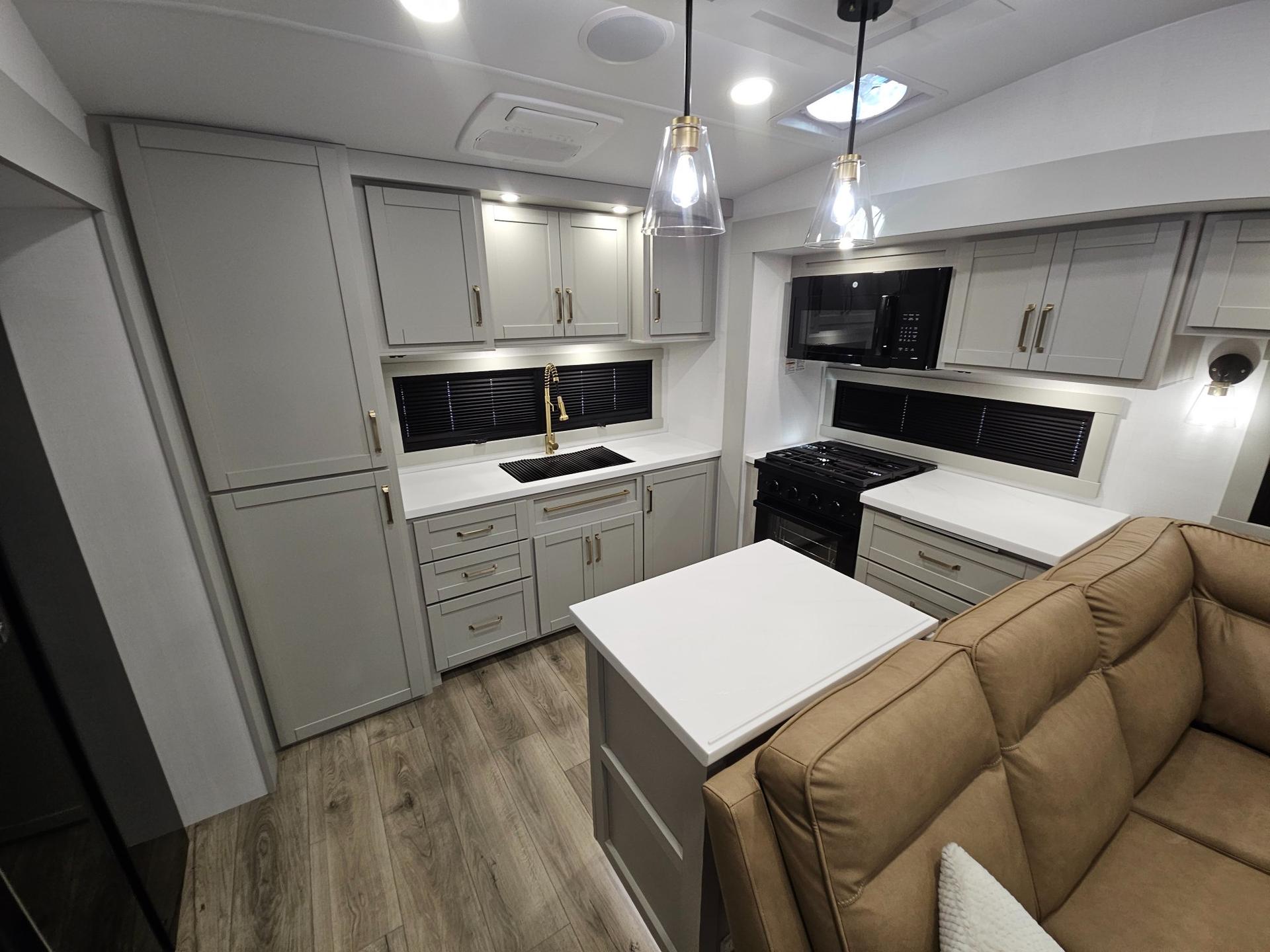 2026 Brinkley RV 2026 Brinkley RV Model Z - thumbnail 11