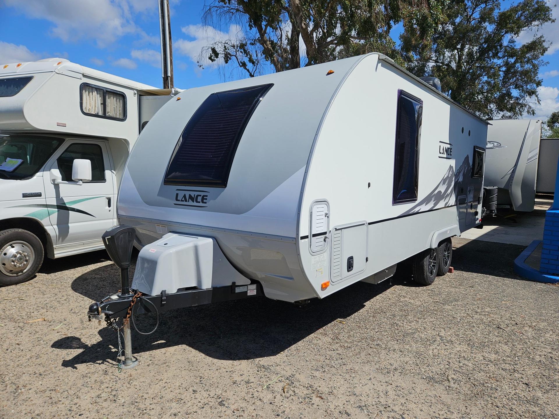 2021 Lance Manufacturing 2021 Lance Manufacturing Lance - thumbnail 4