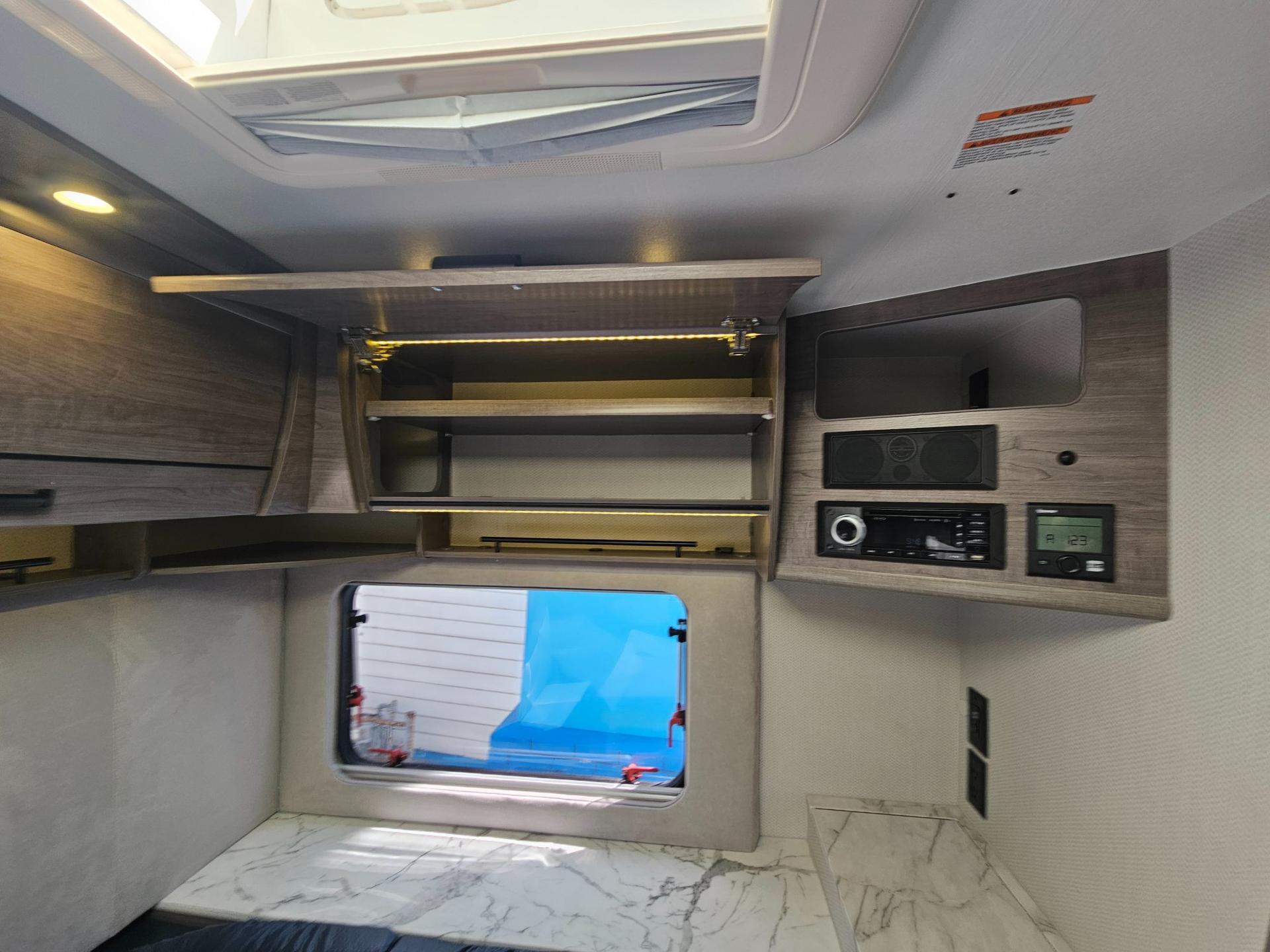 2021 Lance Manufacturing 2021 Lance Manufacturing Lance - thumbnail 9