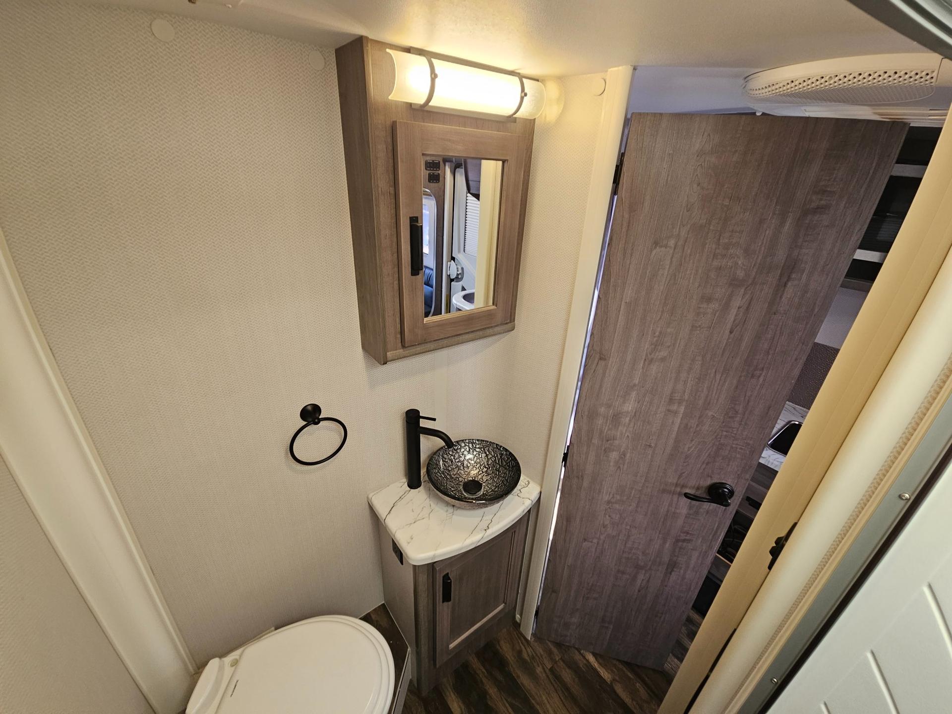 2021 Lance Manufacturing 2021 Lance Manufacturing Lance - thumbnail 19