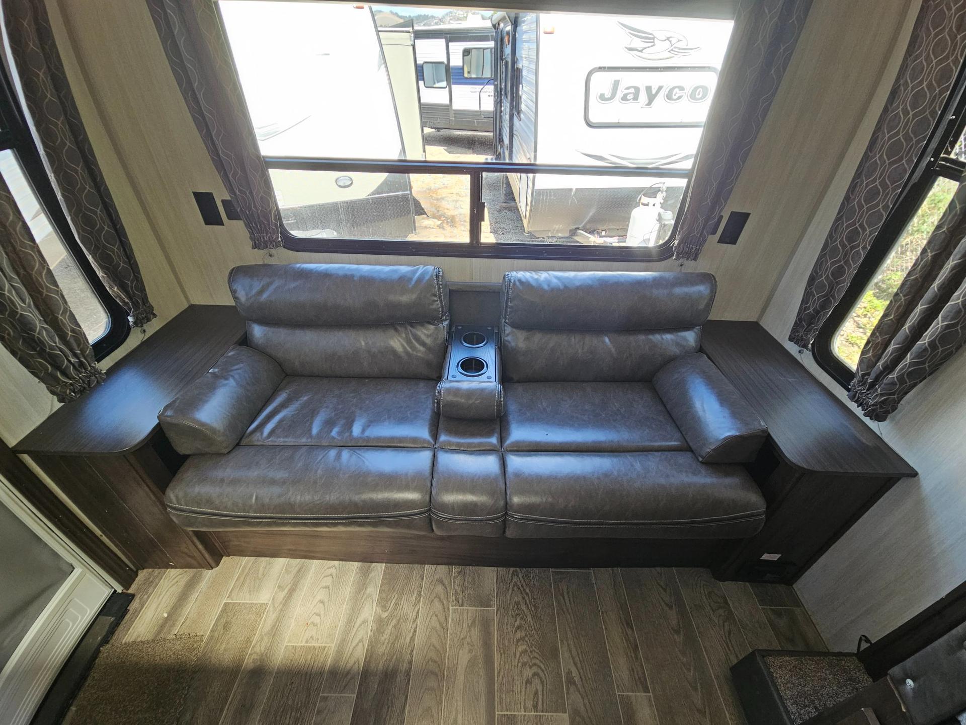 2020 Forest River RV 2020 Forest River RV Cherokee Grey Wolf - thumbnail 7