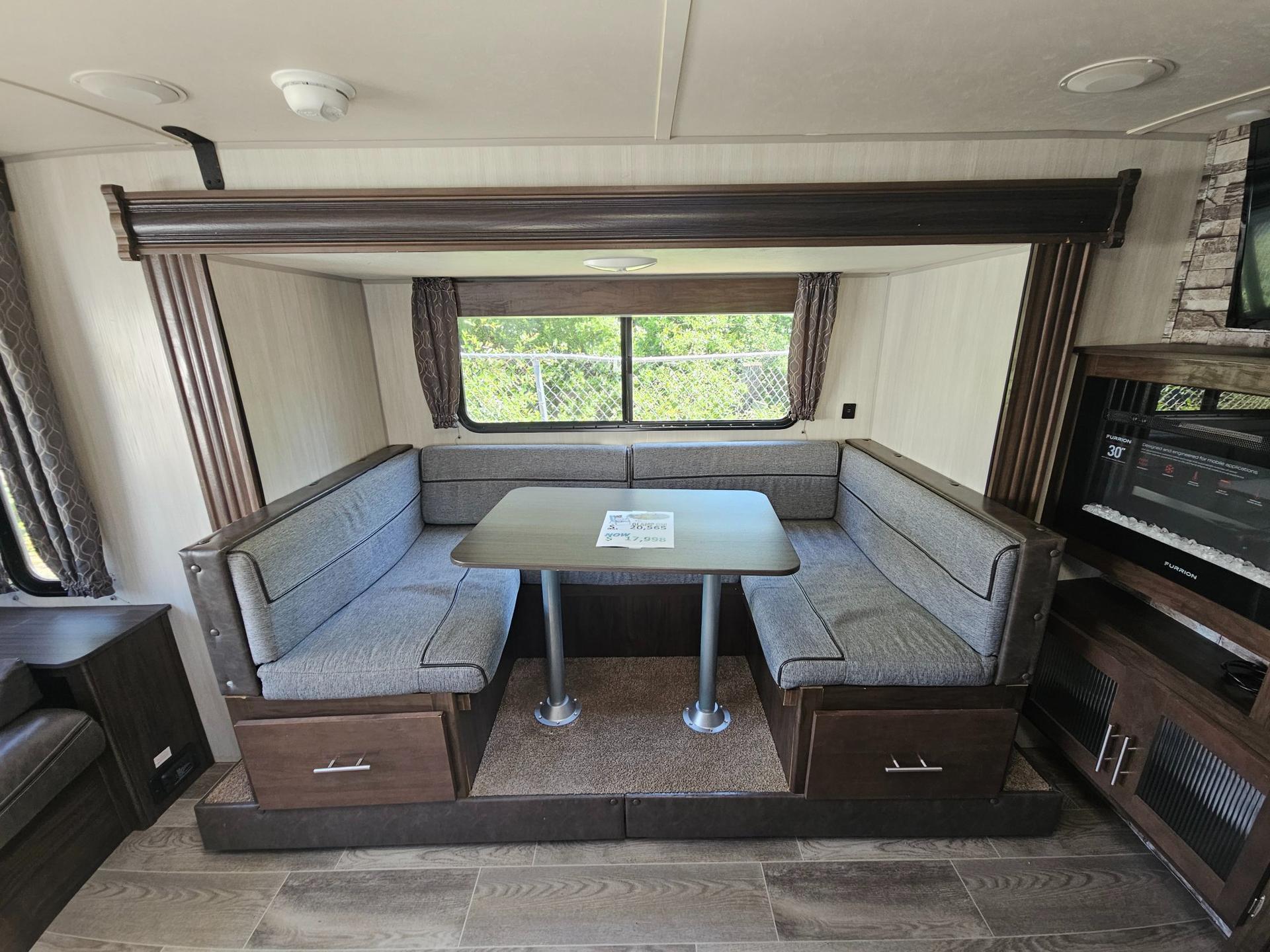 2020 Forest River RV 2020 Forest River RV Cherokee Grey Wolf - thumbnail 8