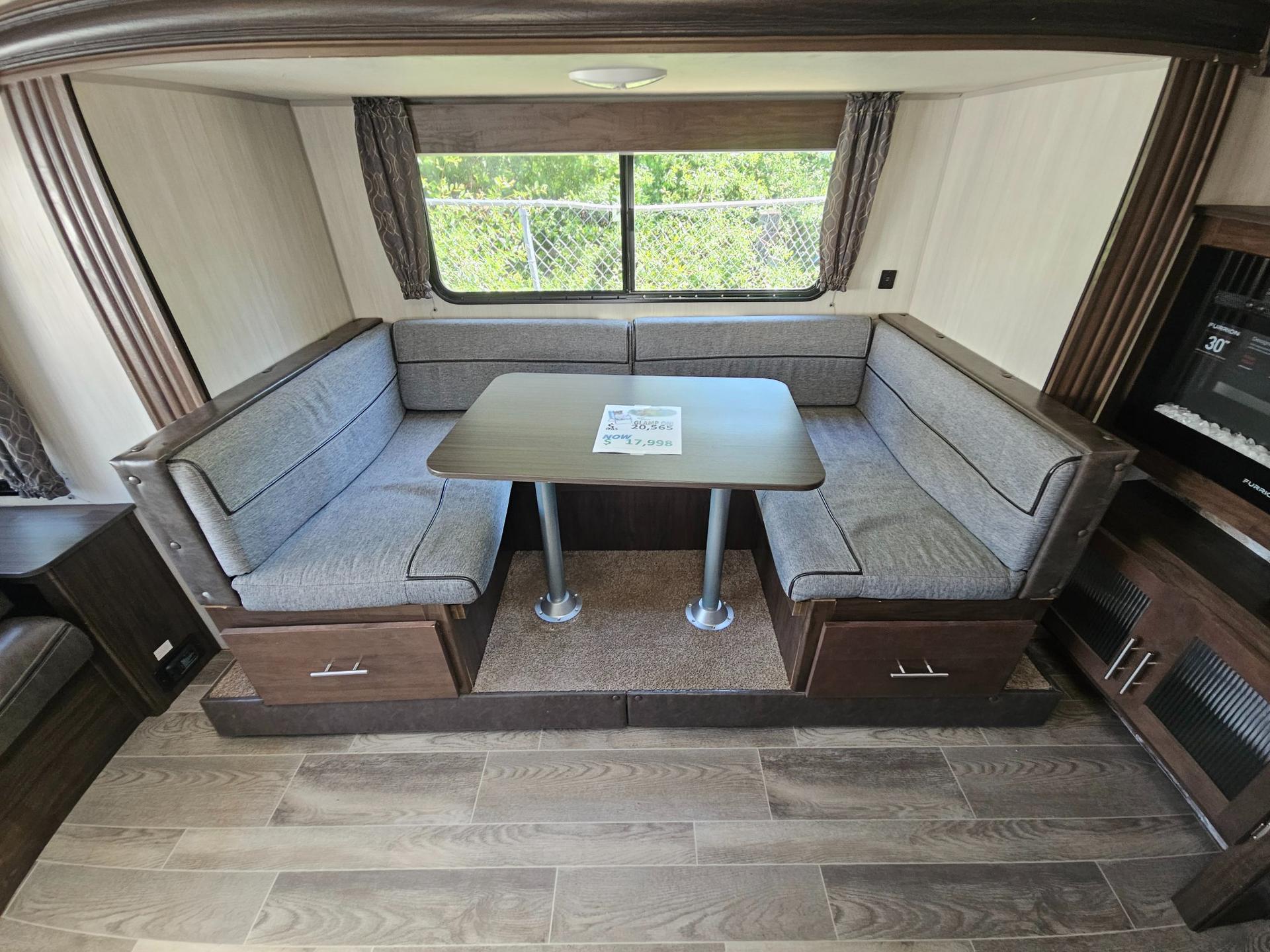 2020 Forest River RV 2020 Forest River RV Cherokee Grey Wolf - thumbnail 9