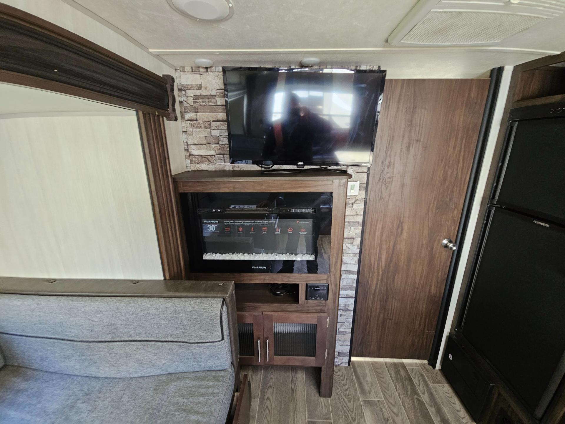 2020 Forest River RV 2020 Forest River RV Cherokee Grey Wolf - thumbnail 11