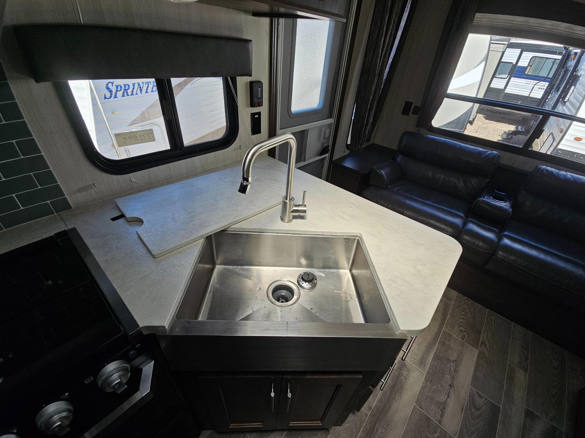 2020 Forest River RV 2020 Forest River RV Cherokee Grey Wolf - thumbnail 16