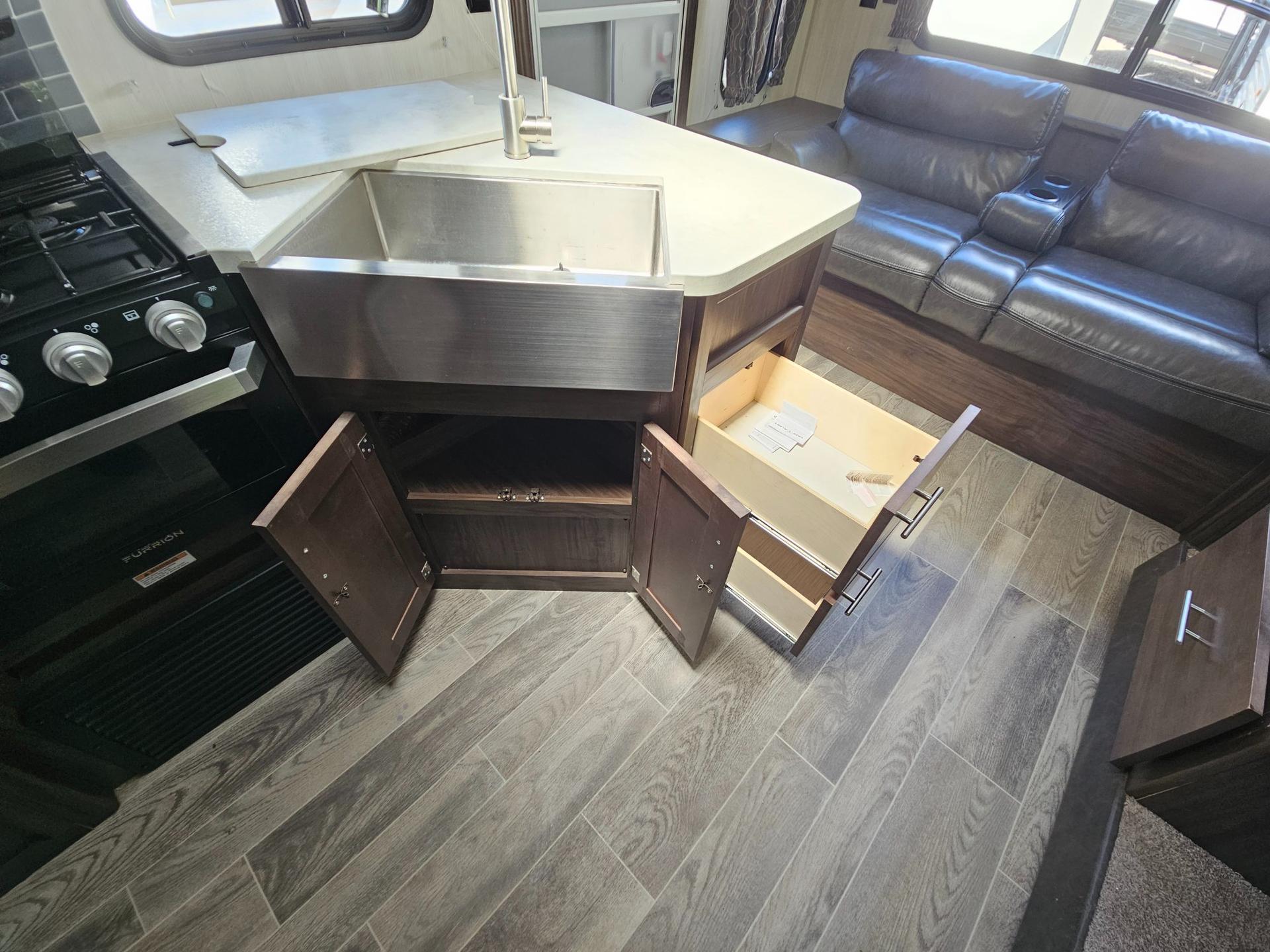2020 Forest River RV 2020 Forest River RV Cherokee Grey Wolf - thumbnail 18