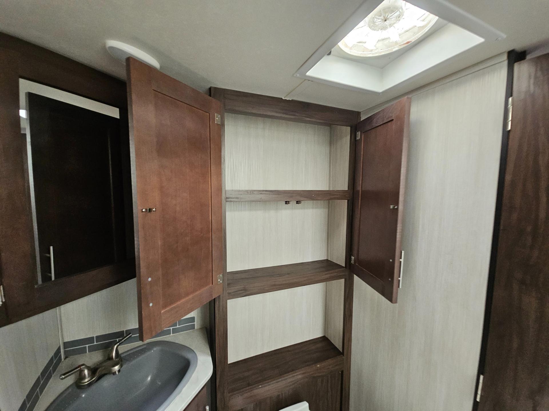 2020 Forest River RV 2020 Forest River RV Cherokee Grey Wolf - thumbnail 23