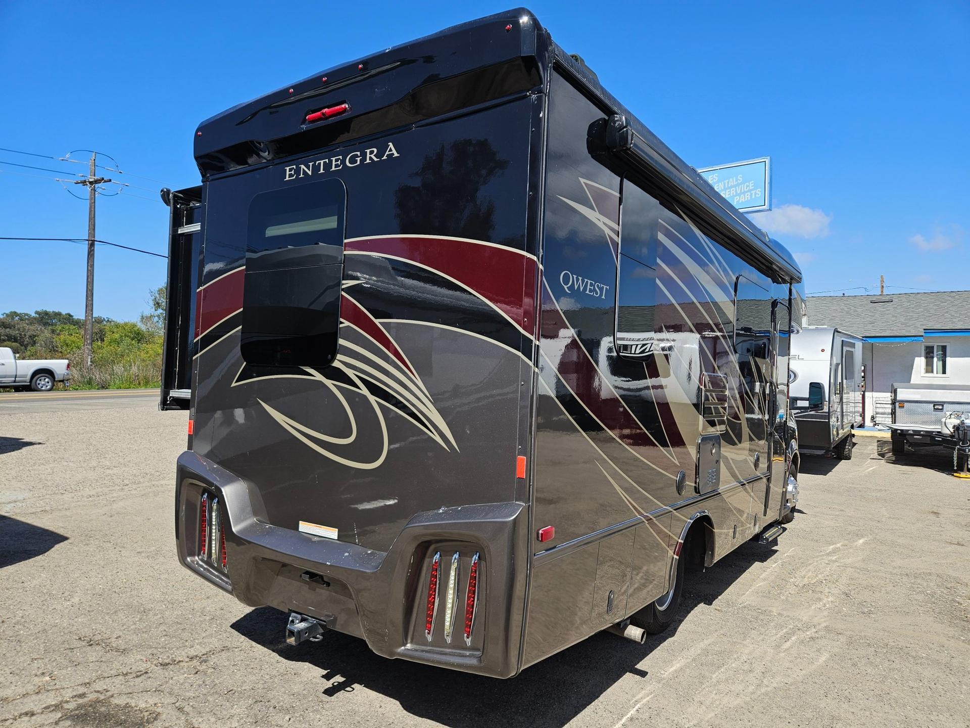 2019 Entegra Coach 2019 Entegra Coach Qwest - thumbnail 3