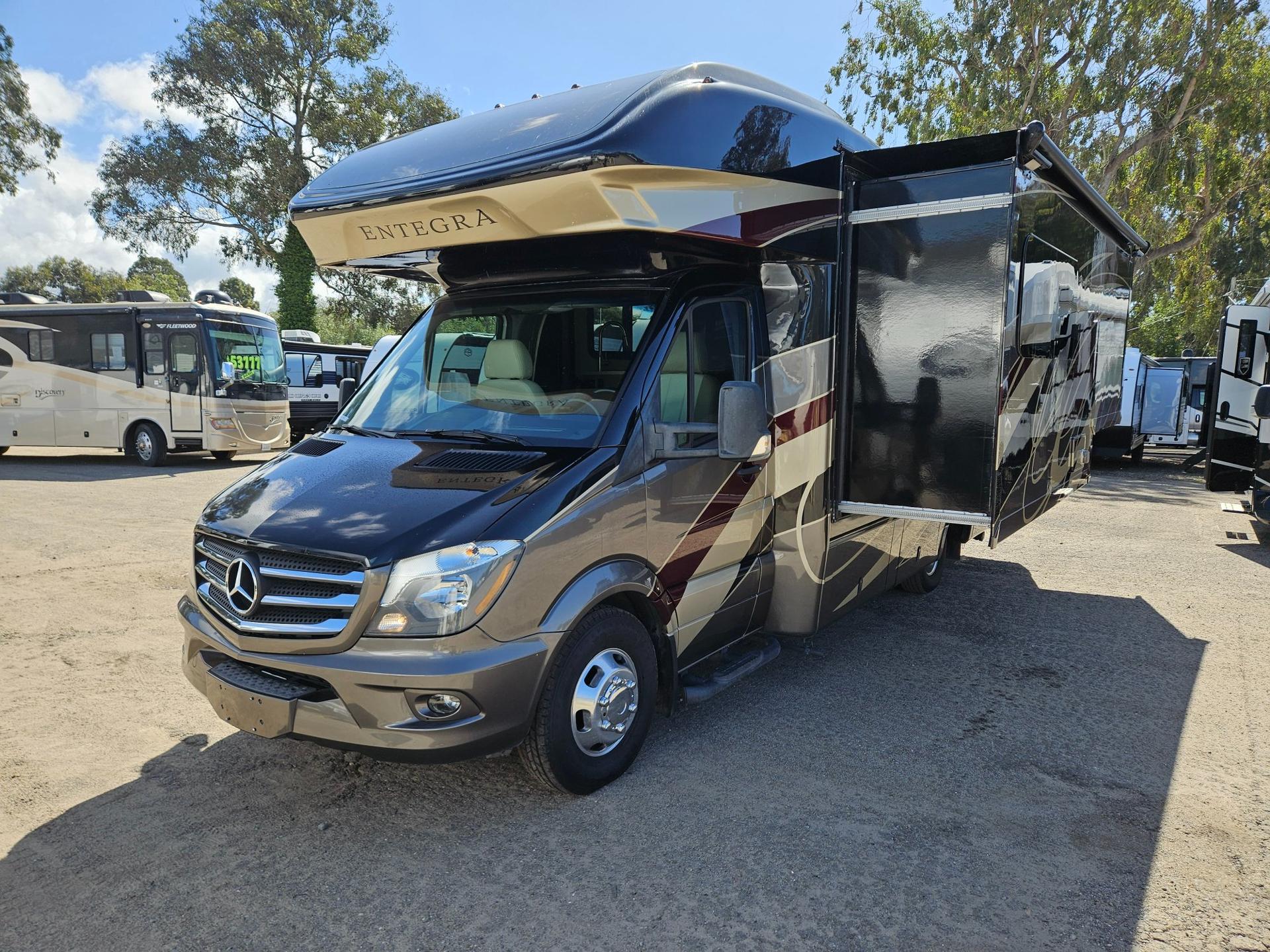 2019 Entegra Coach 2019 Entegra Coach Qwest - thumbnail 5