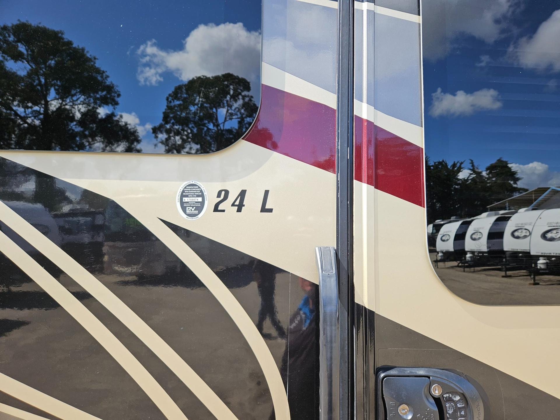 2019 Entegra Coach 2019 Entegra Coach Qwest - thumbnail 40