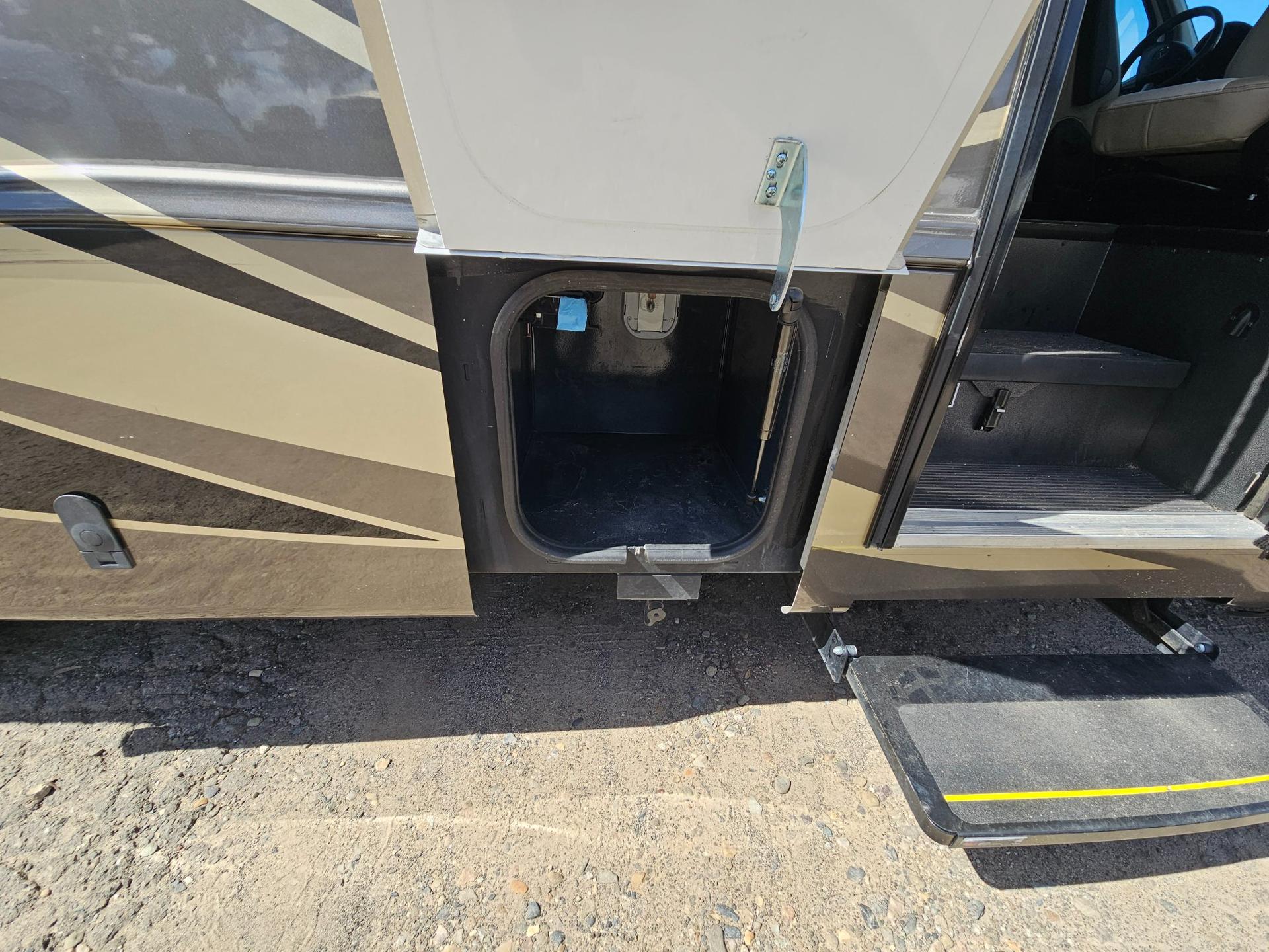 2019 Entegra Coach 2019 Entegra Coach Qwest - thumbnail 42