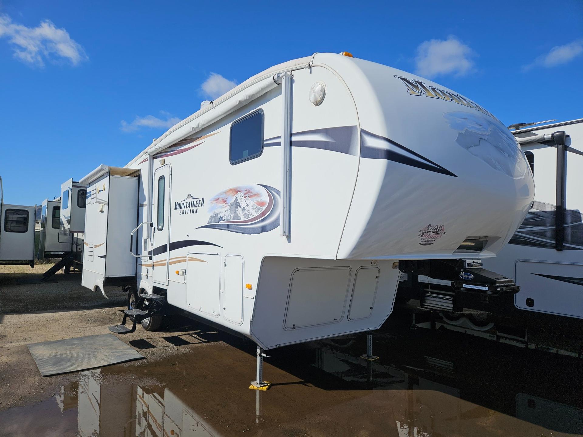 2011 Keystone RV Montana Mountaineer 290RLT