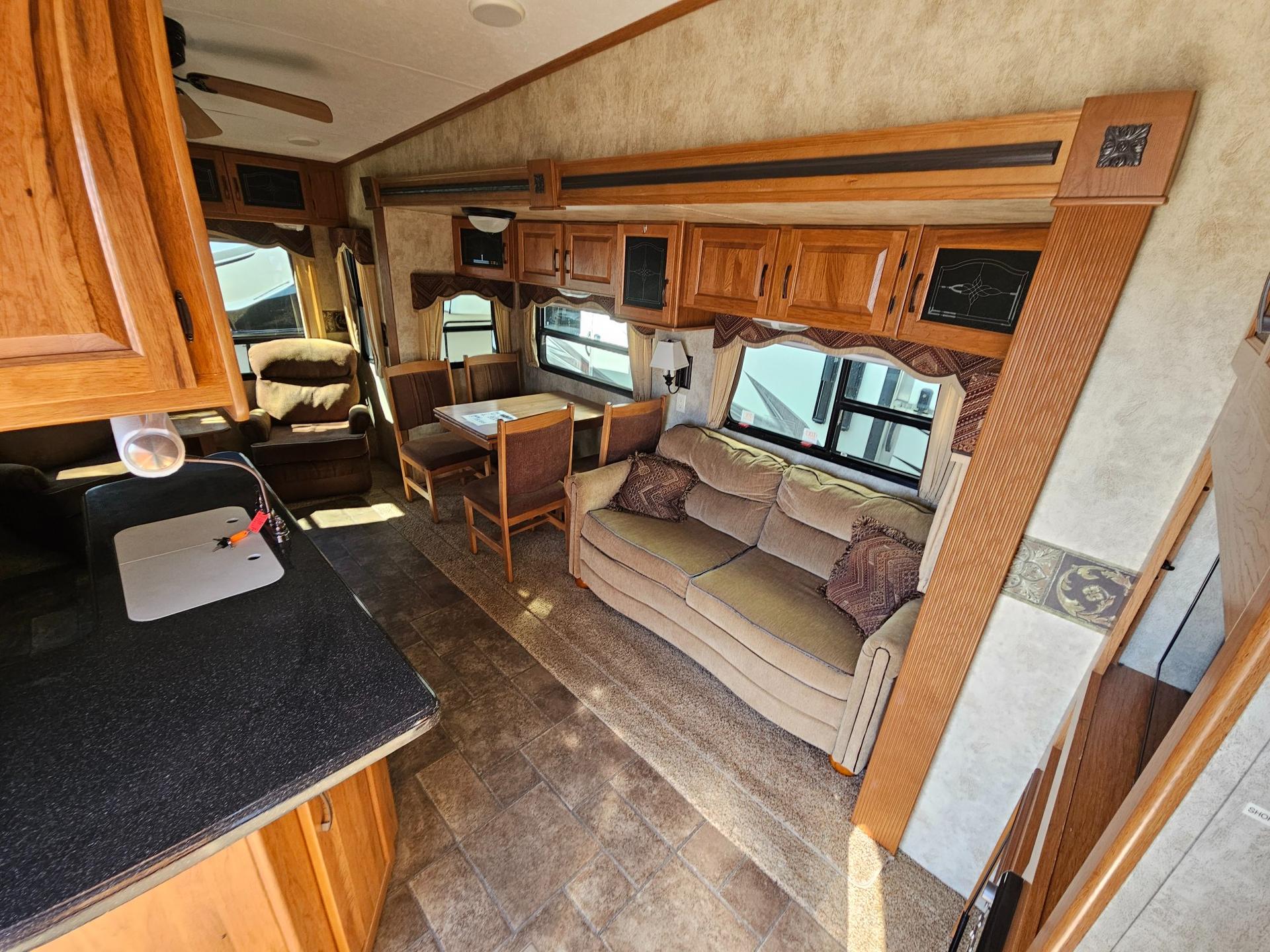 2011 Keystone RV 2011 Keystone RV Montana Mountaineer - thumbnail 5