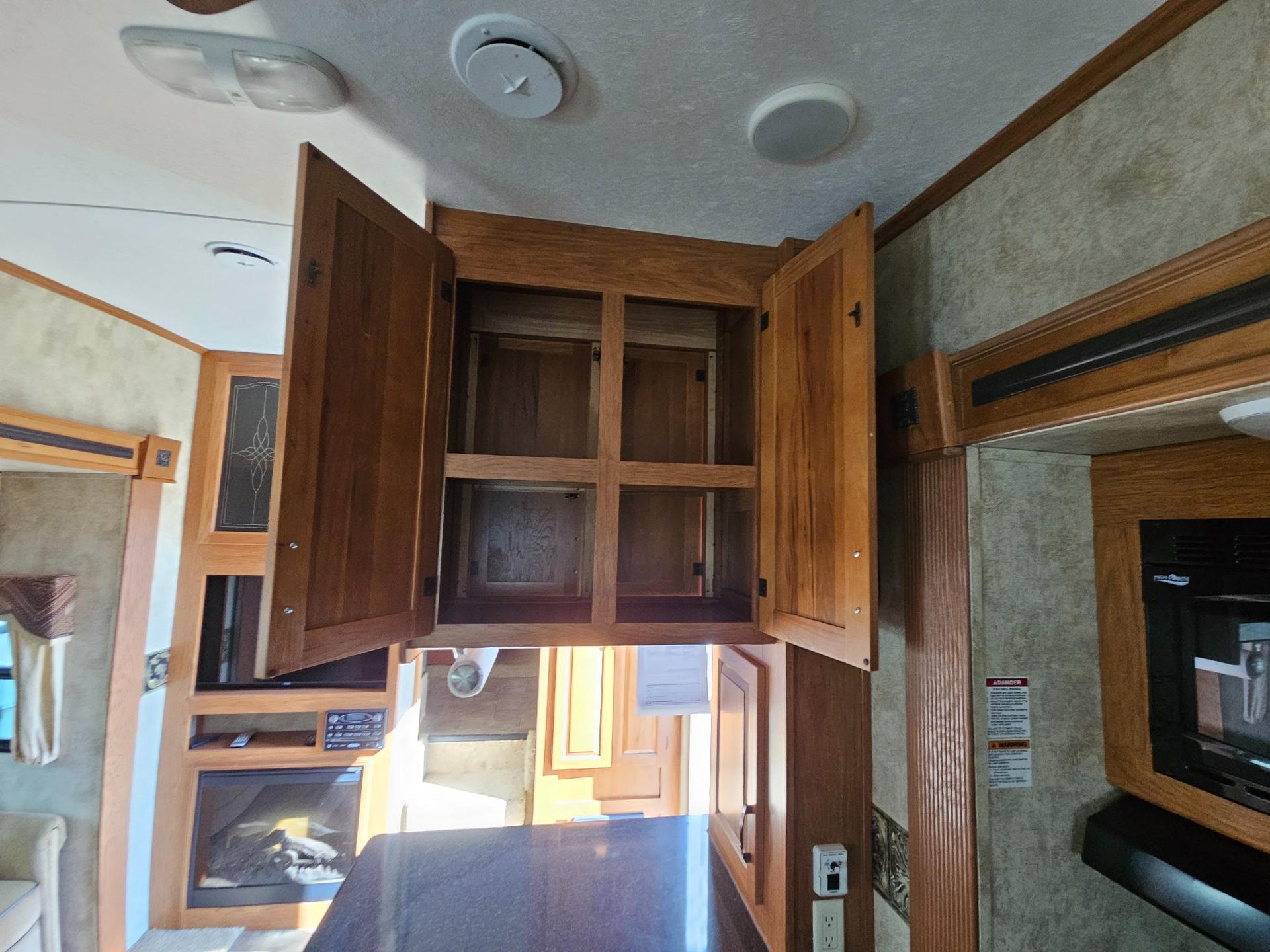 2011 Keystone RV 2011 Keystone RV Montana Mountaineer - thumbnail 23