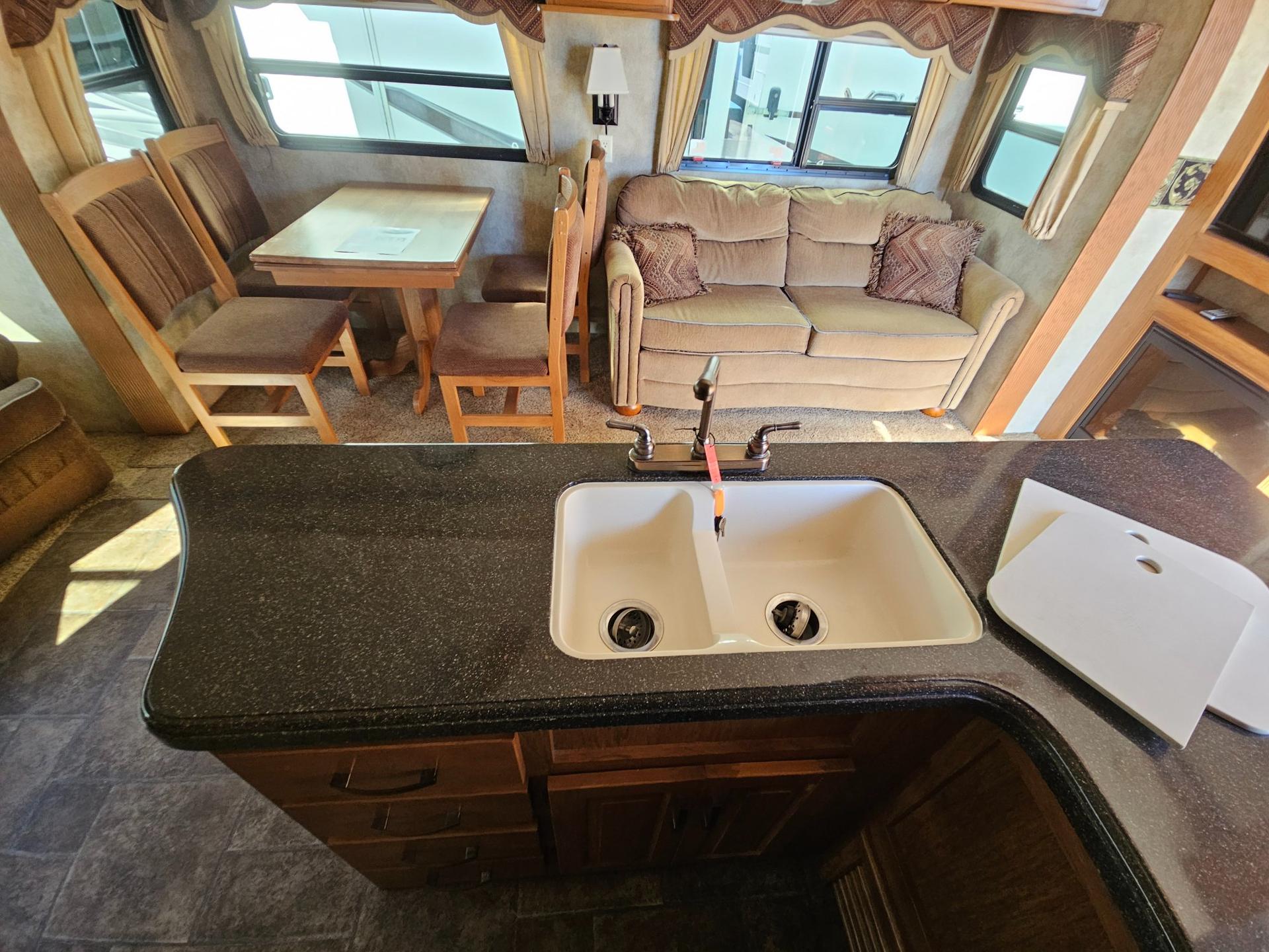 2011 Keystone RV 2011 Keystone RV Montana Mountaineer - thumbnail 24