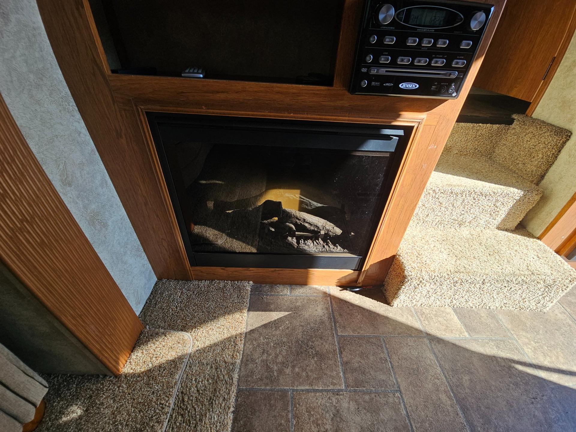 2011 Keystone RV 2011 Keystone RV Montana Mountaineer - thumbnail 27