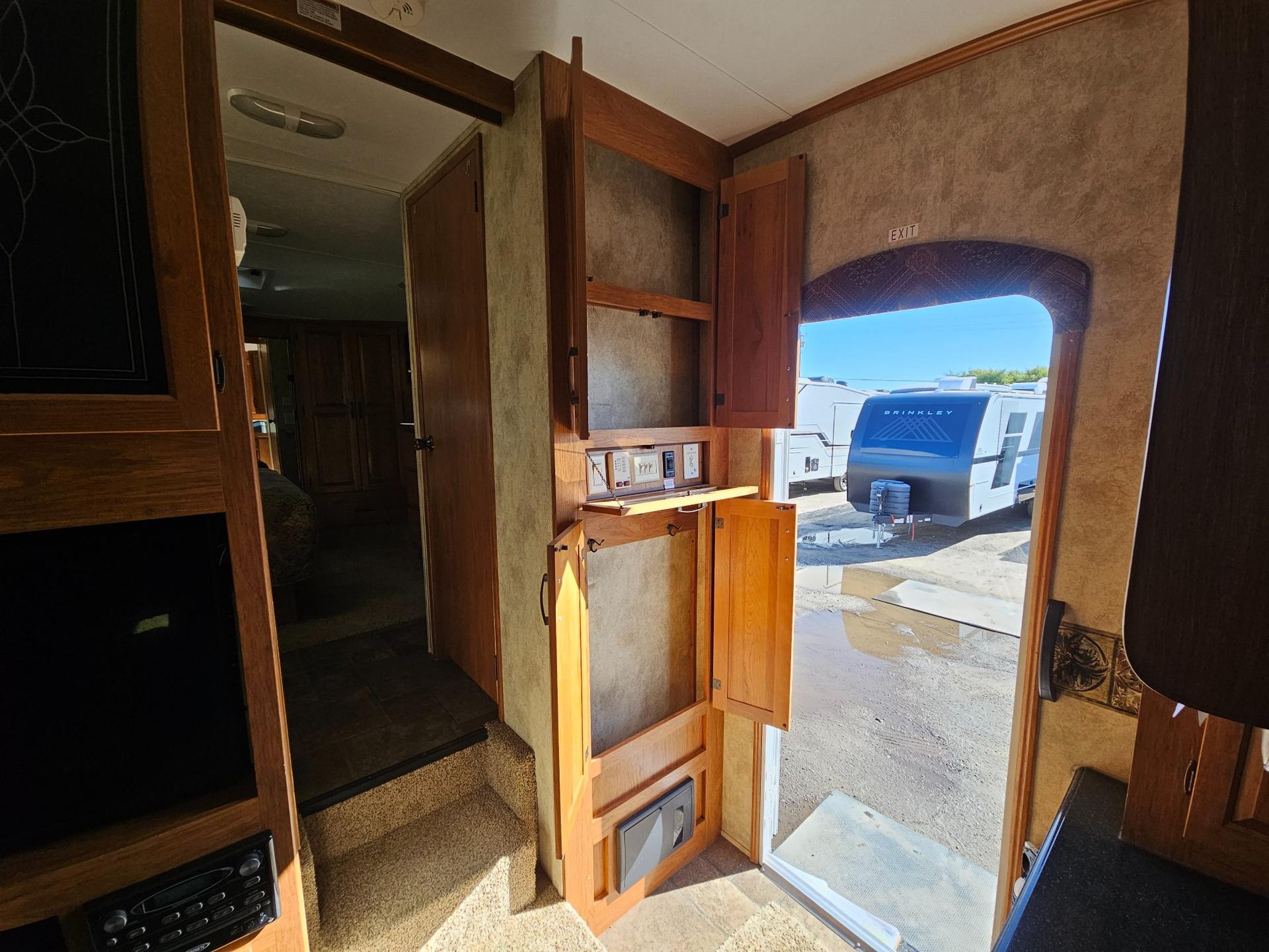 2011 Keystone RV 2011 Keystone RV Montana Mountaineer - thumbnail 30