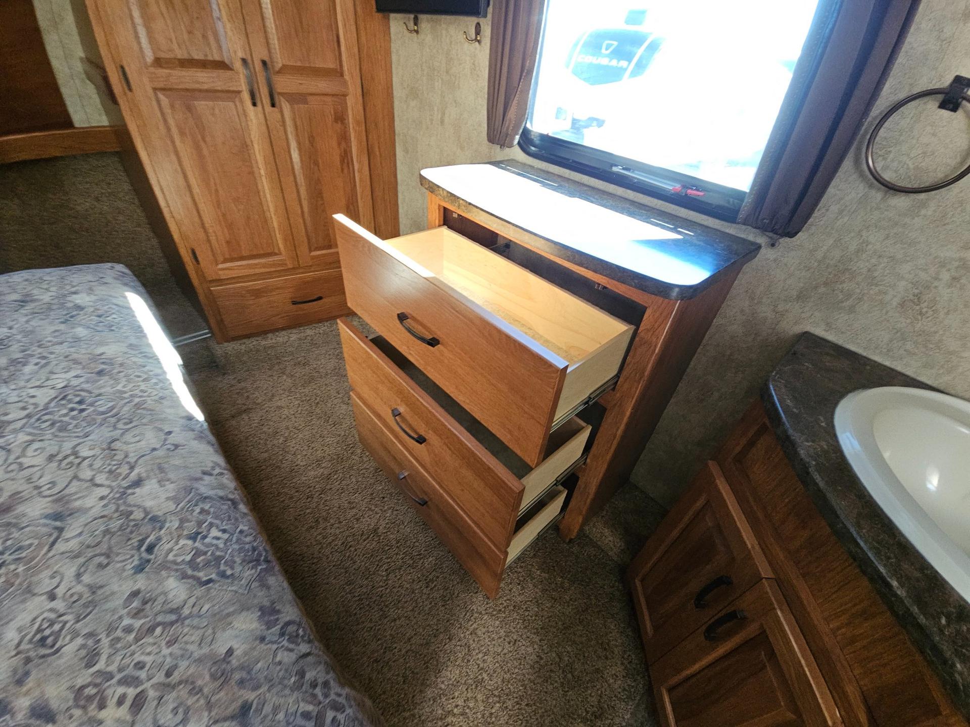 2011 Keystone RV 2011 Keystone RV Montana Mountaineer - thumbnail 36