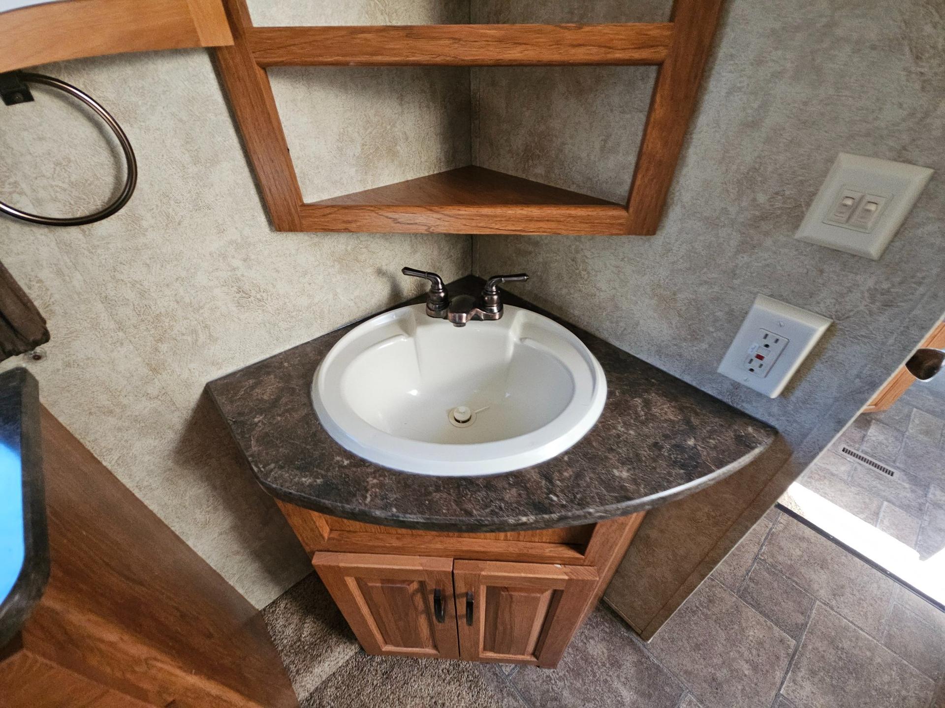 2011 Keystone RV 2011 Keystone RV Montana Mountaineer - thumbnail 39