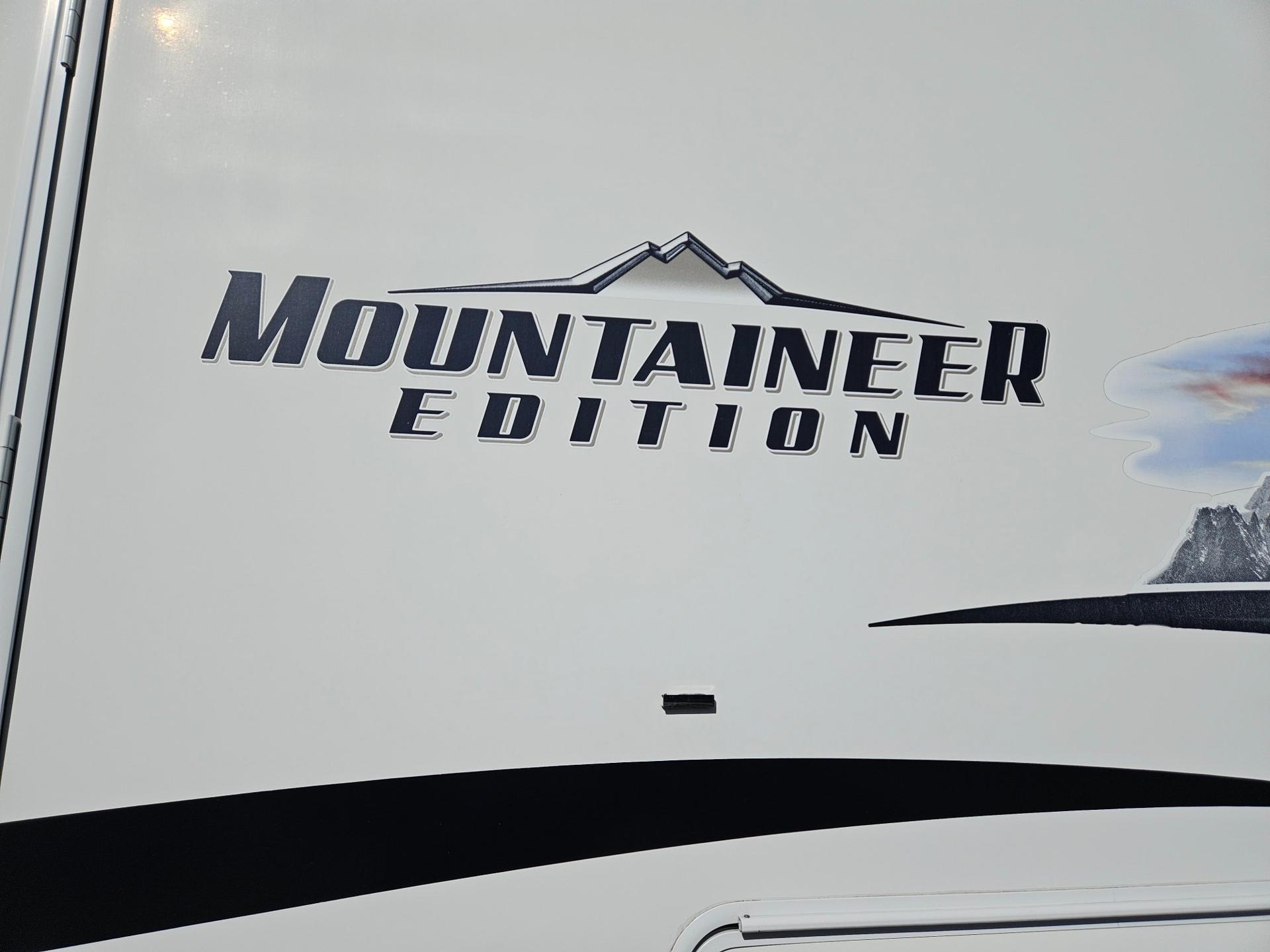 2011 Keystone RV 2011 Keystone RV Montana Mountaineer - thumbnail 48