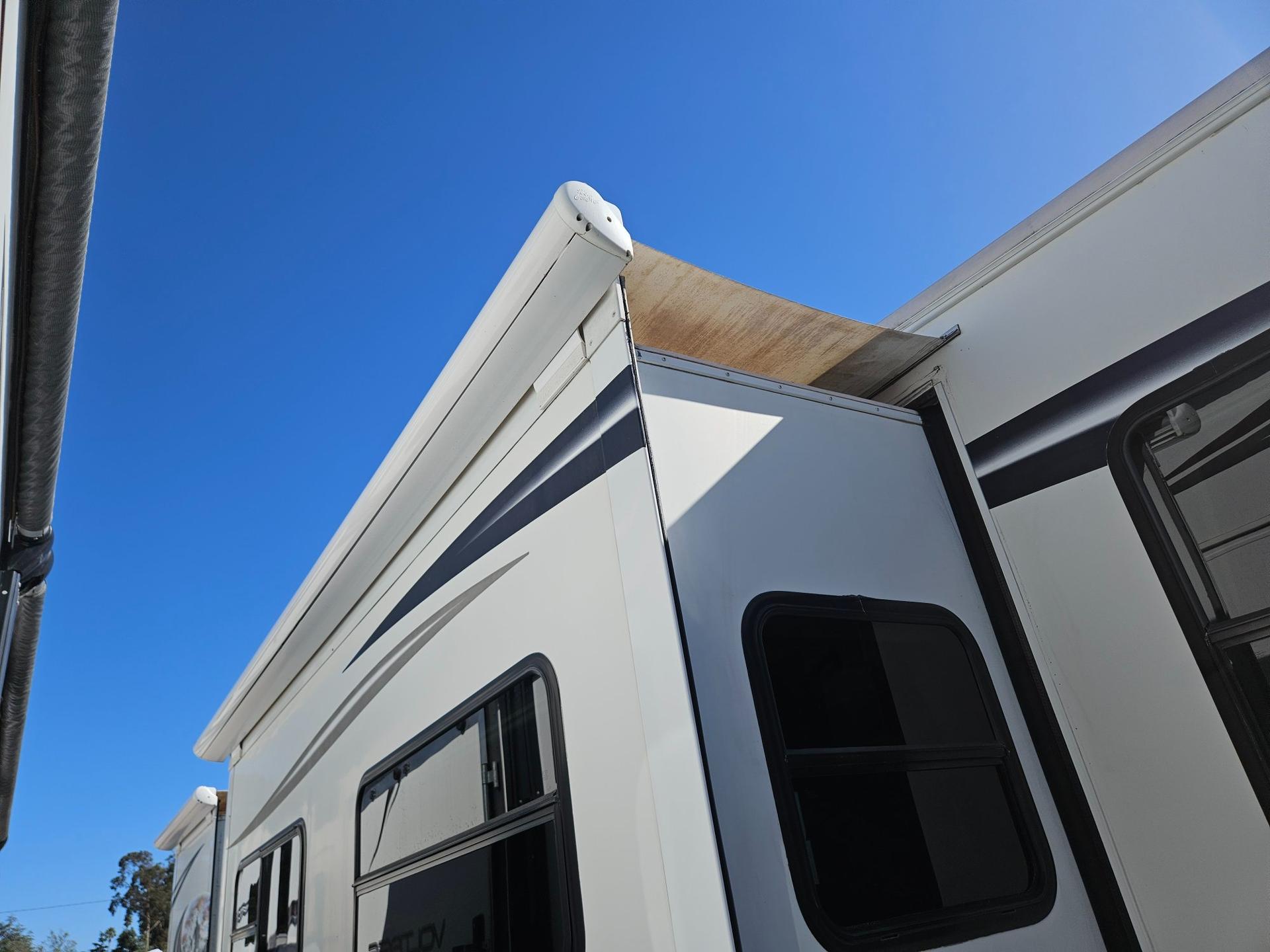 2011 Keystone RV 2011 Keystone RV Montana Mountaineer - thumbnail 54