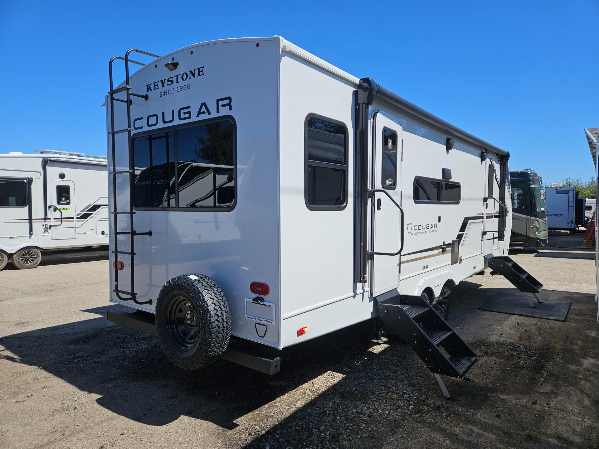 2026 Keystone RV 2026 Keystone RV Cougar Half-Ton - thumbnail 2