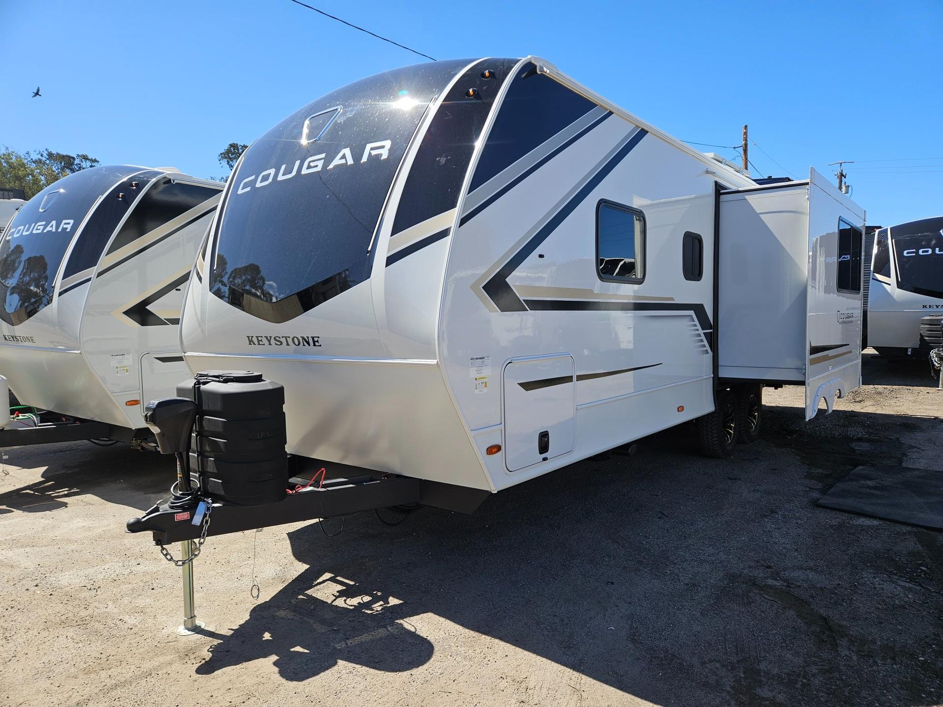 2026 Keystone RV 2026 Keystone RV Cougar Half-Ton - thumbnail 4