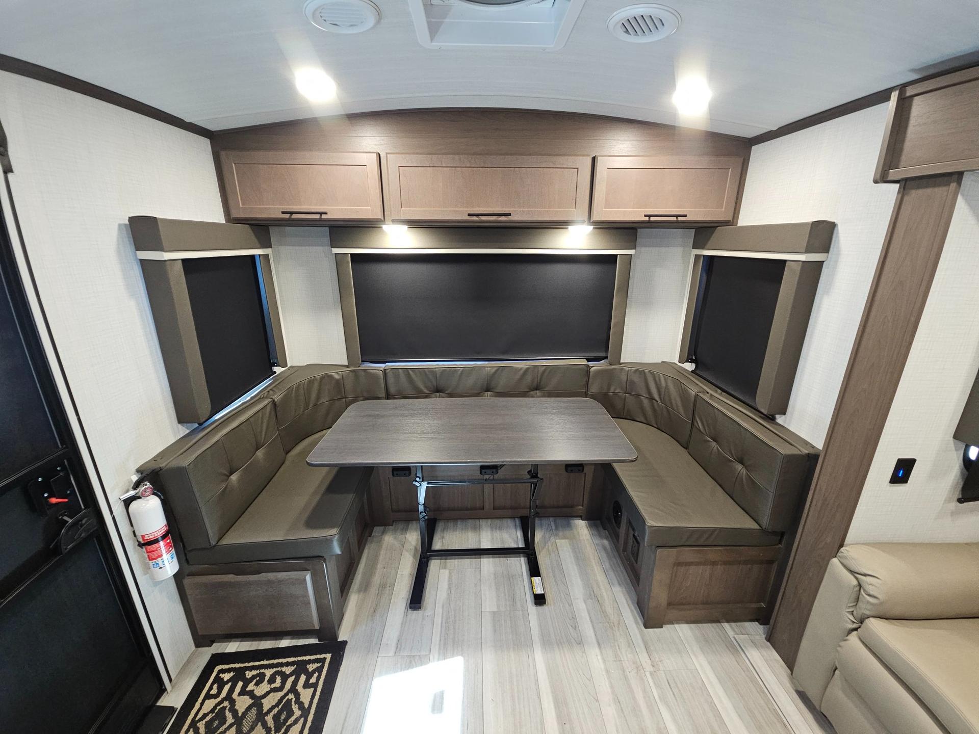 2026 Keystone RV 2026 Keystone RV Cougar Half-Ton - thumbnail 7