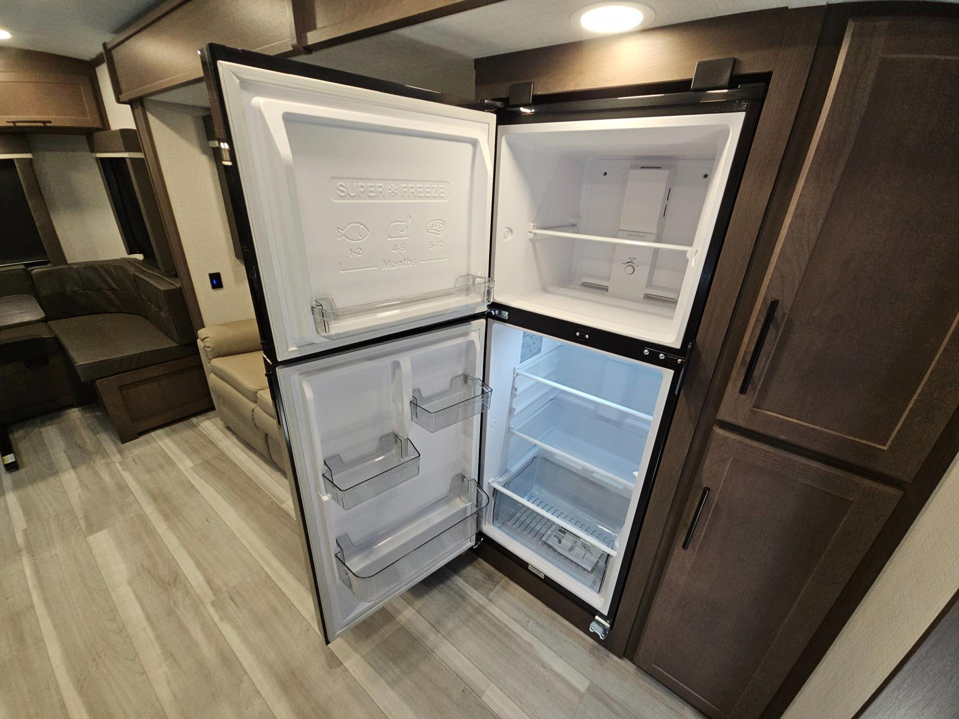 2026 Keystone RV 2026 Keystone RV Cougar Half-Ton - thumbnail 13