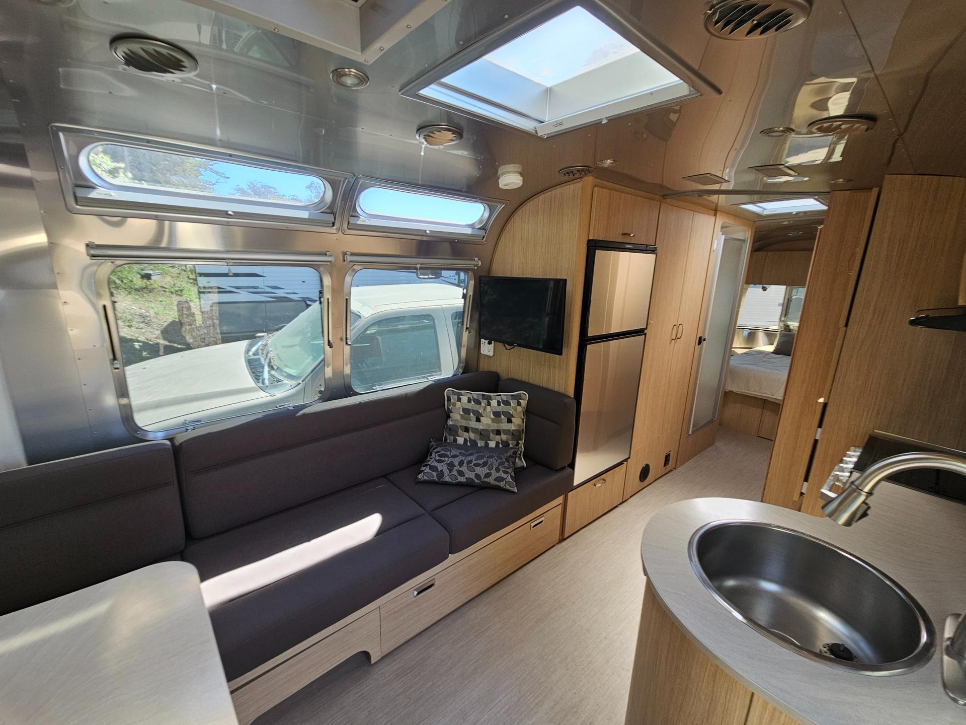 2020 Airstream 2020 Airstream Flying Cloud - thumbnail 5