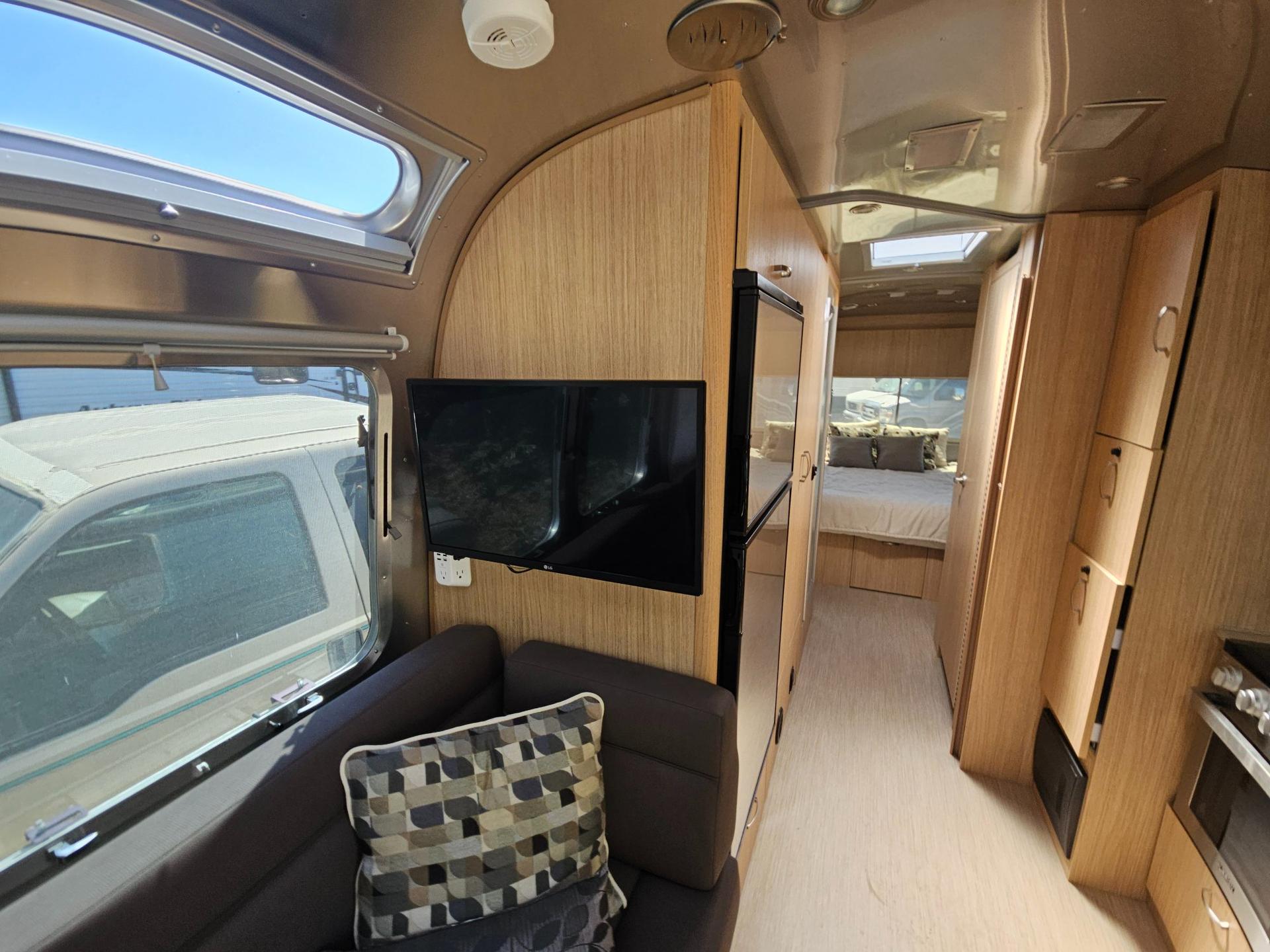 2020 Airstream 2020 Airstream Flying Cloud - thumbnail 11