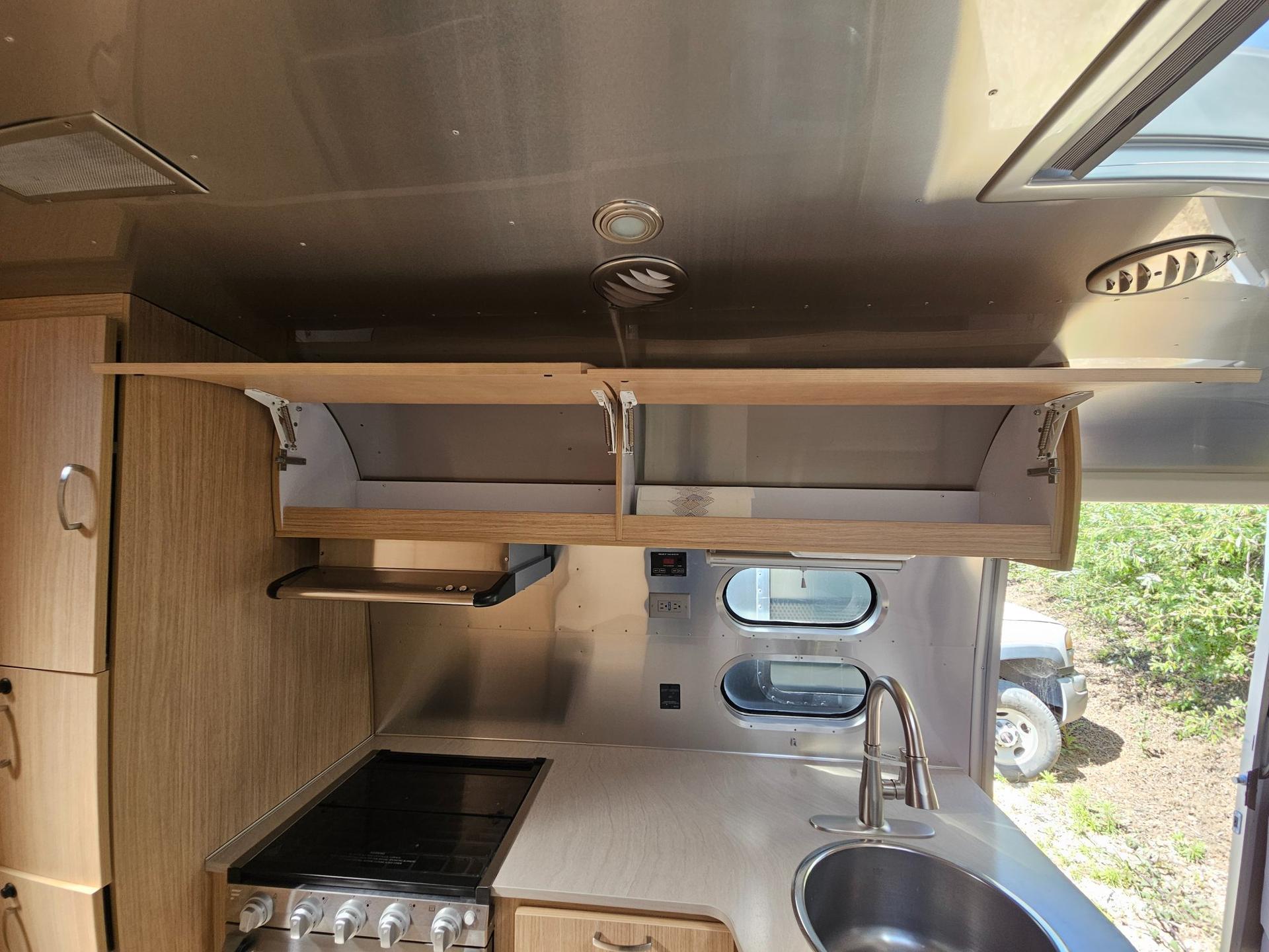 2020 Airstream 2020 Airstream Flying Cloud - thumbnail 13