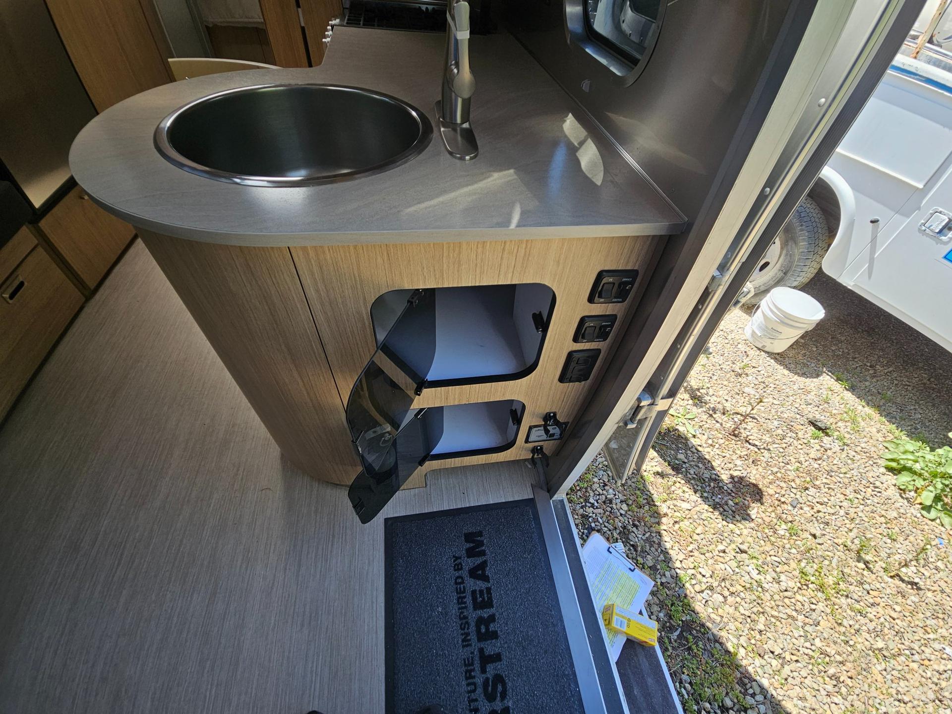 2020 Airstream 2020 Airstream Flying Cloud - thumbnail 18