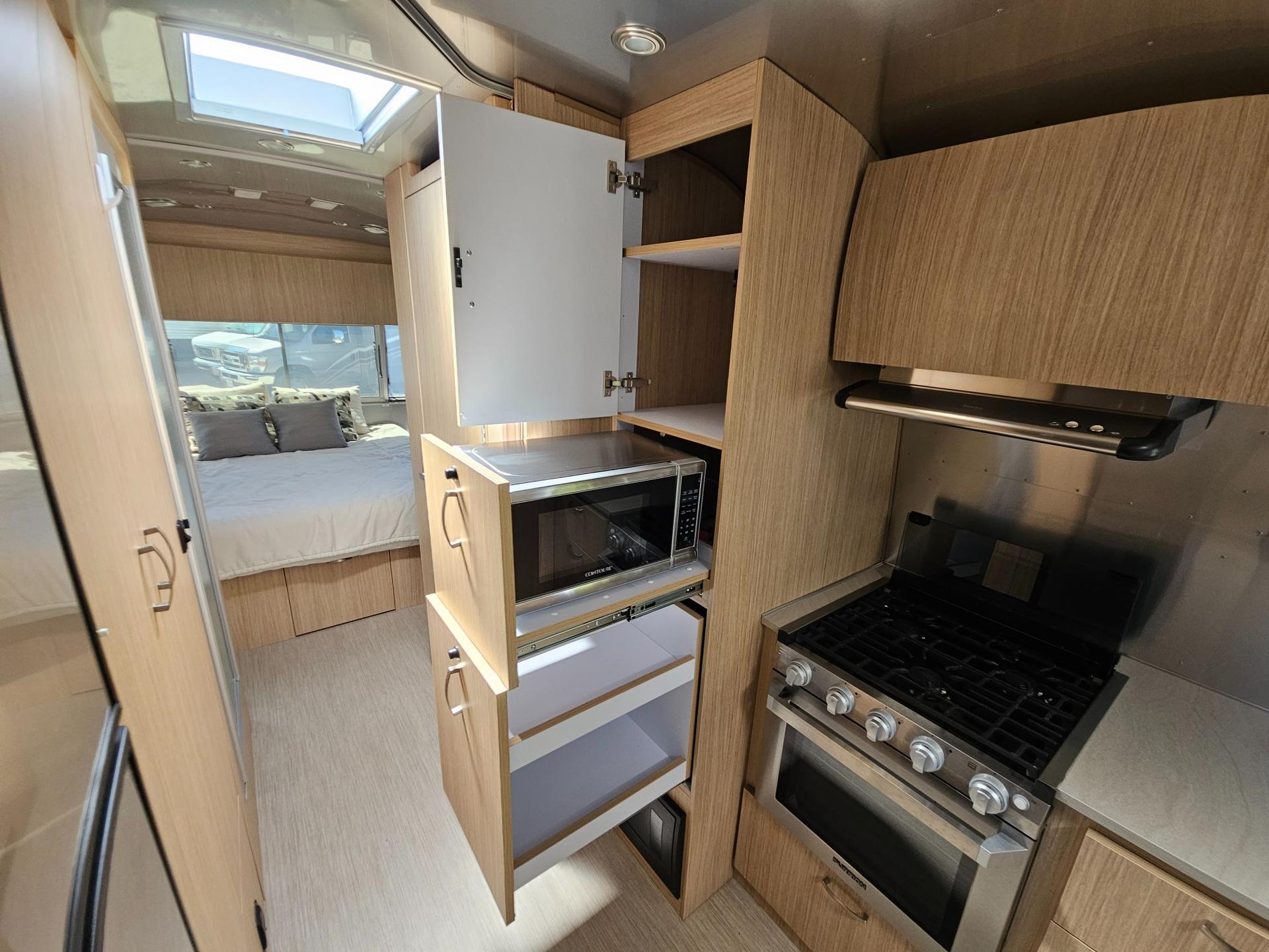 2020 Airstream 2020 Airstream Flying Cloud - thumbnail 19
