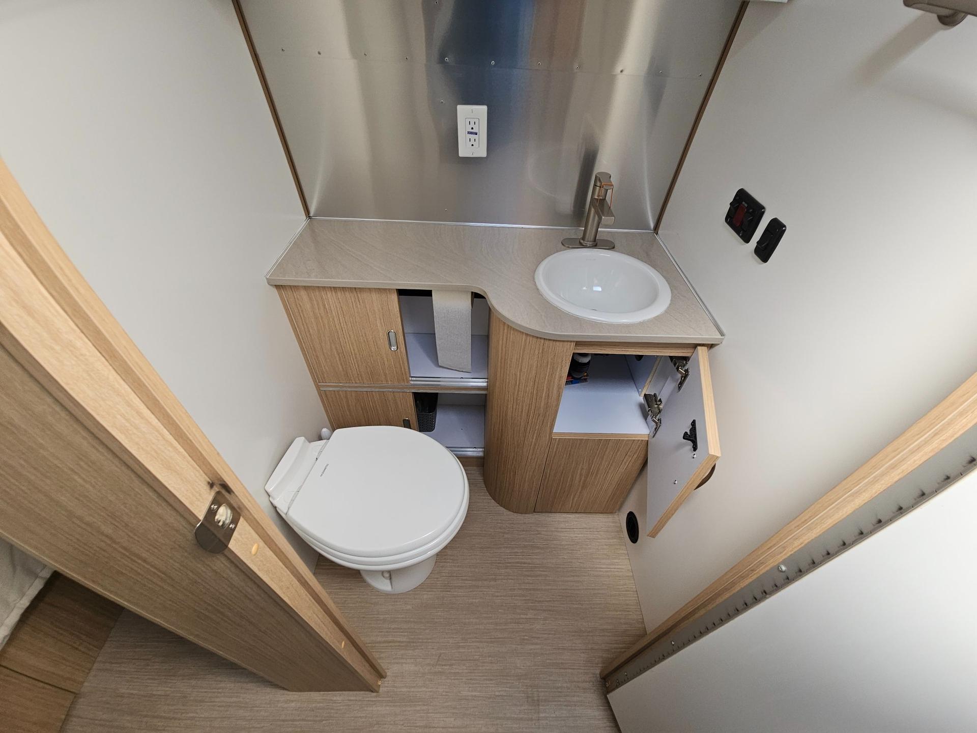 2020 Airstream 2020 Airstream Flying Cloud - thumbnail 27