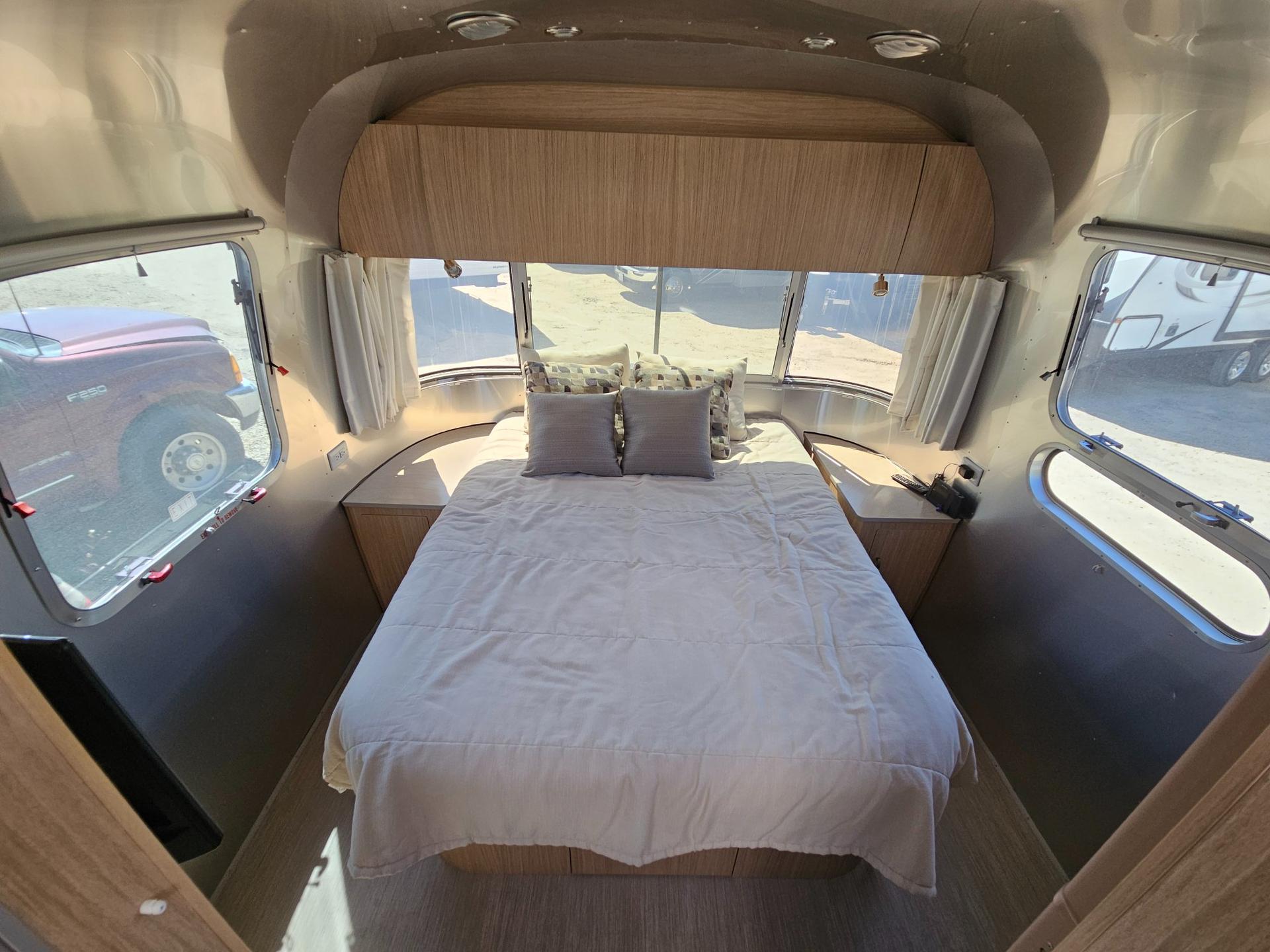 2020 Airstream 2020 Airstream Flying Cloud - thumbnail 28