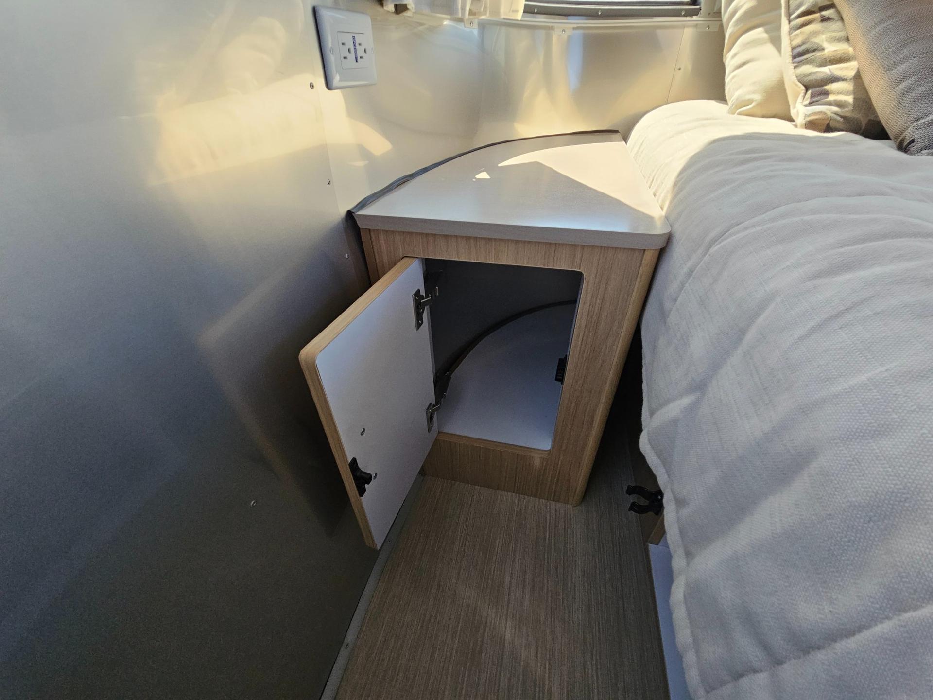 2020 Airstream 2020 Airstream Flying Cloud - thumbnail 32