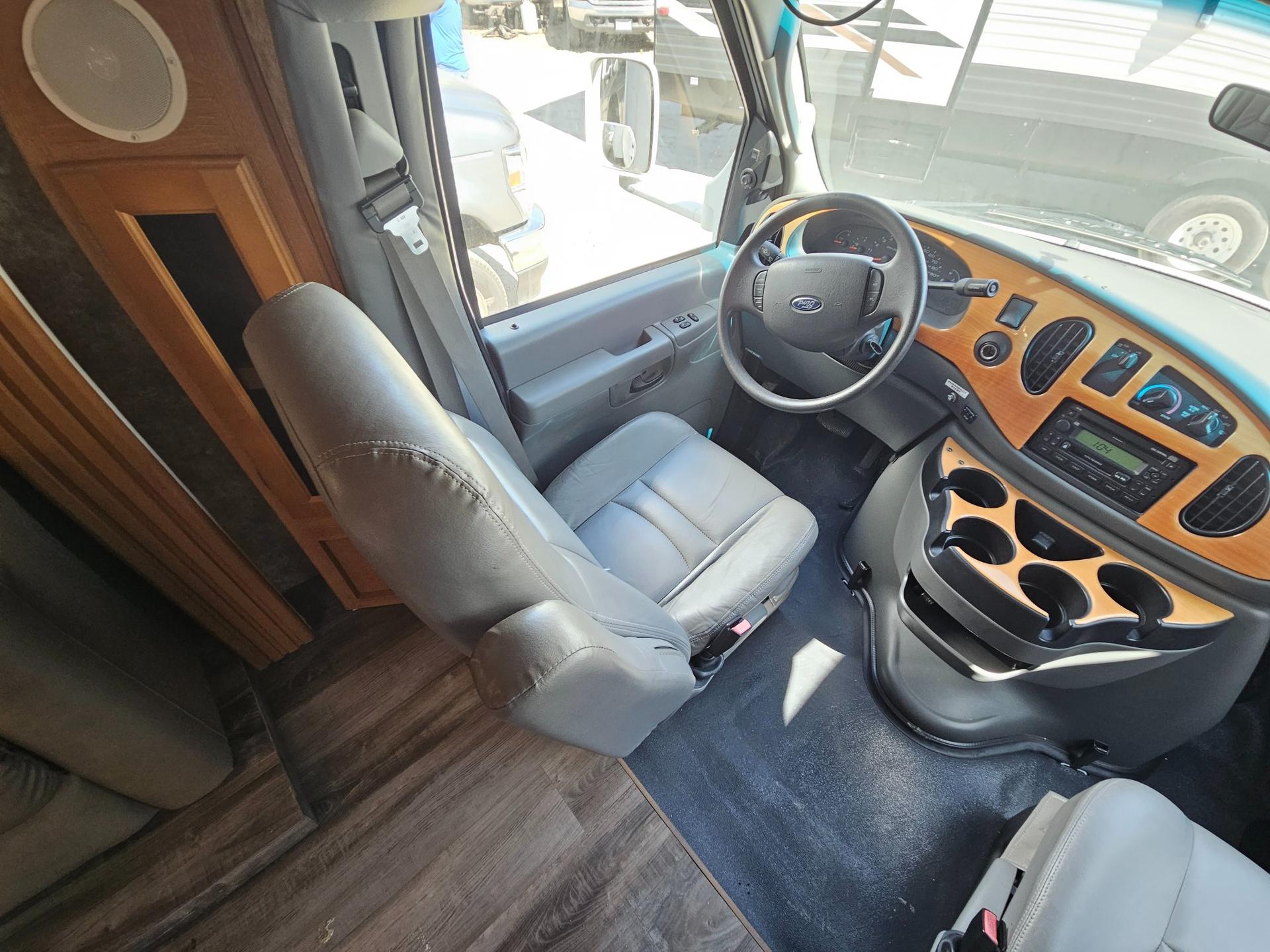 2006 Coachmen 2006 Coachmen Concord - thumbnail 9