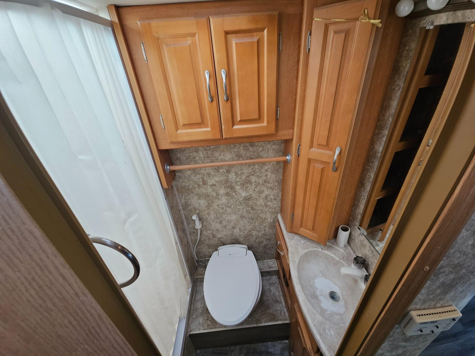2006 Coachmen 2006 Coachmen Concord - thumbnail 20