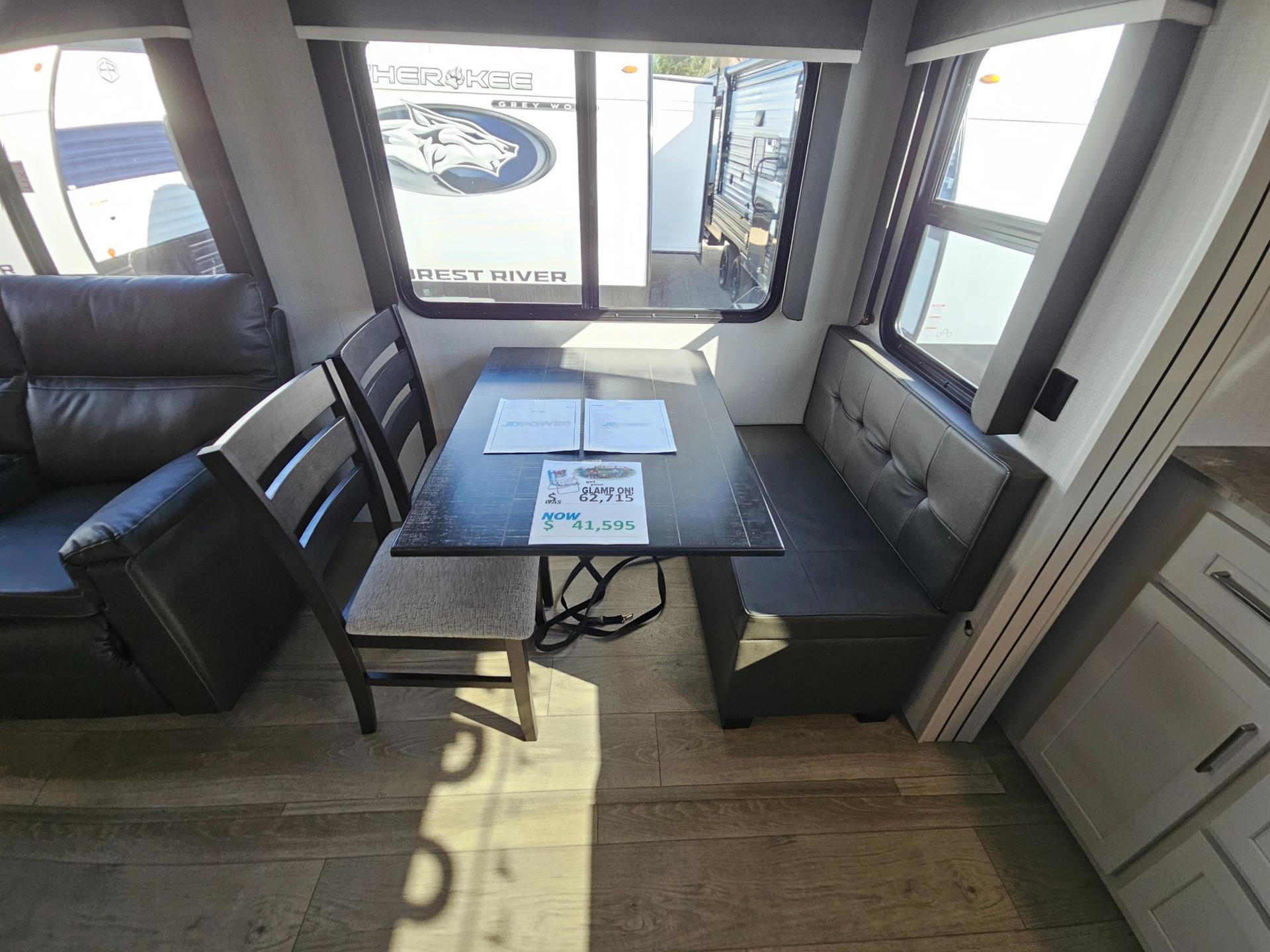 2025 Keystone RV 2025 Keystone RV Cougar Half-Ton - thumbnail 7