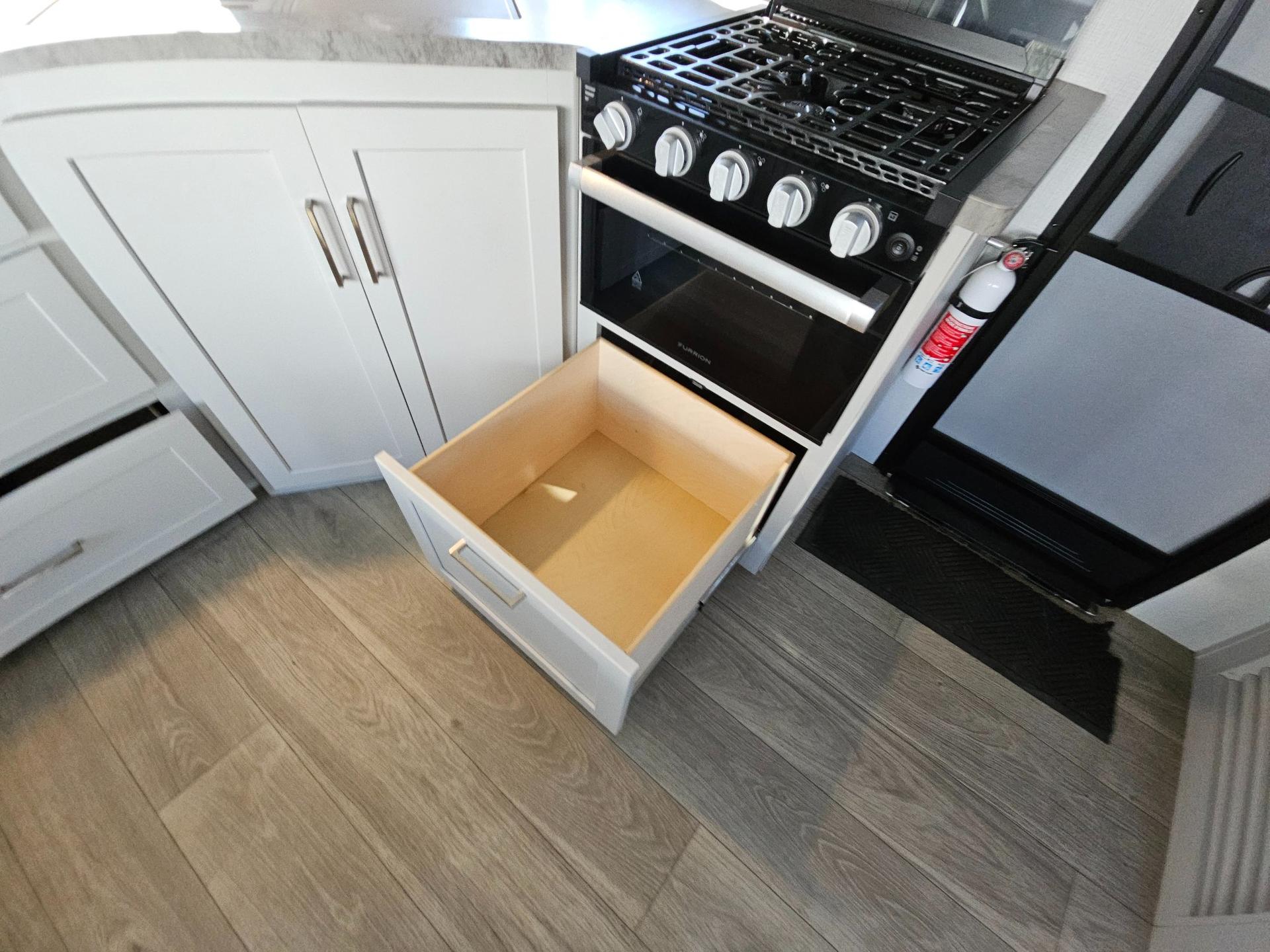 2025 Keystone RV 2025 Keystone RV Cougar Half-Ton - thumbnail 20