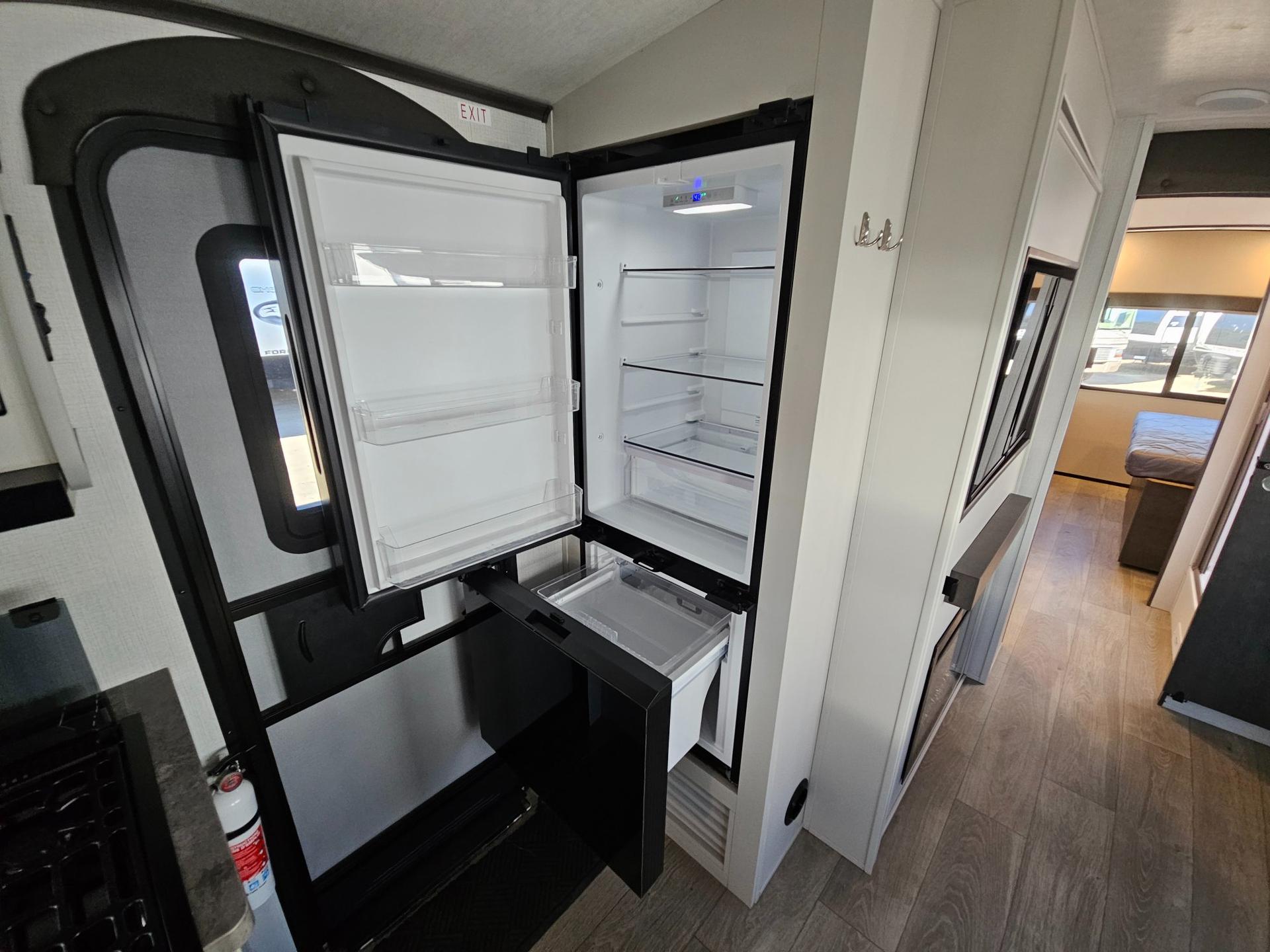 2025 Keystone RV 2025 Keystone RV Cougar Half-Ton - thumbnail 21