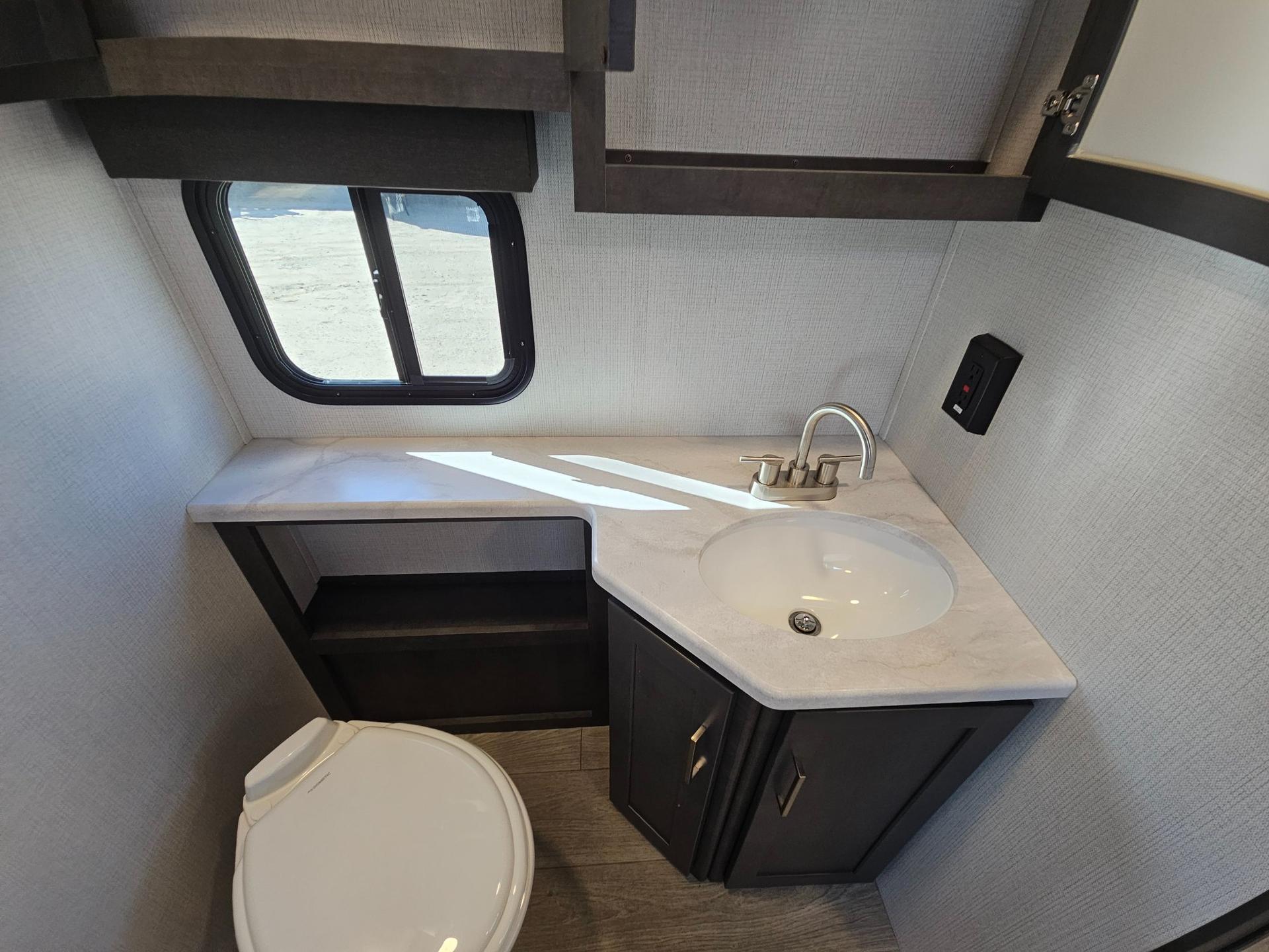 2025 Keystone RV 2025 Keystone RV Cougar Half-Ton - thumbnail 27