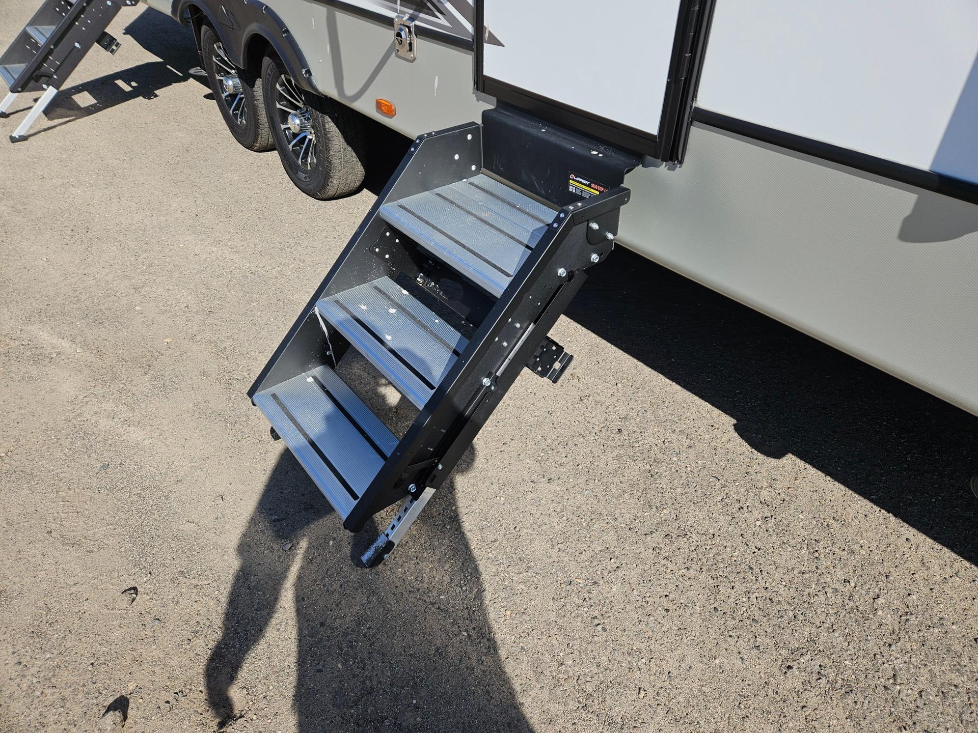 2025 Keystone RV 2025 Keystone RV Cougar Half-Ton - thumbnail 39