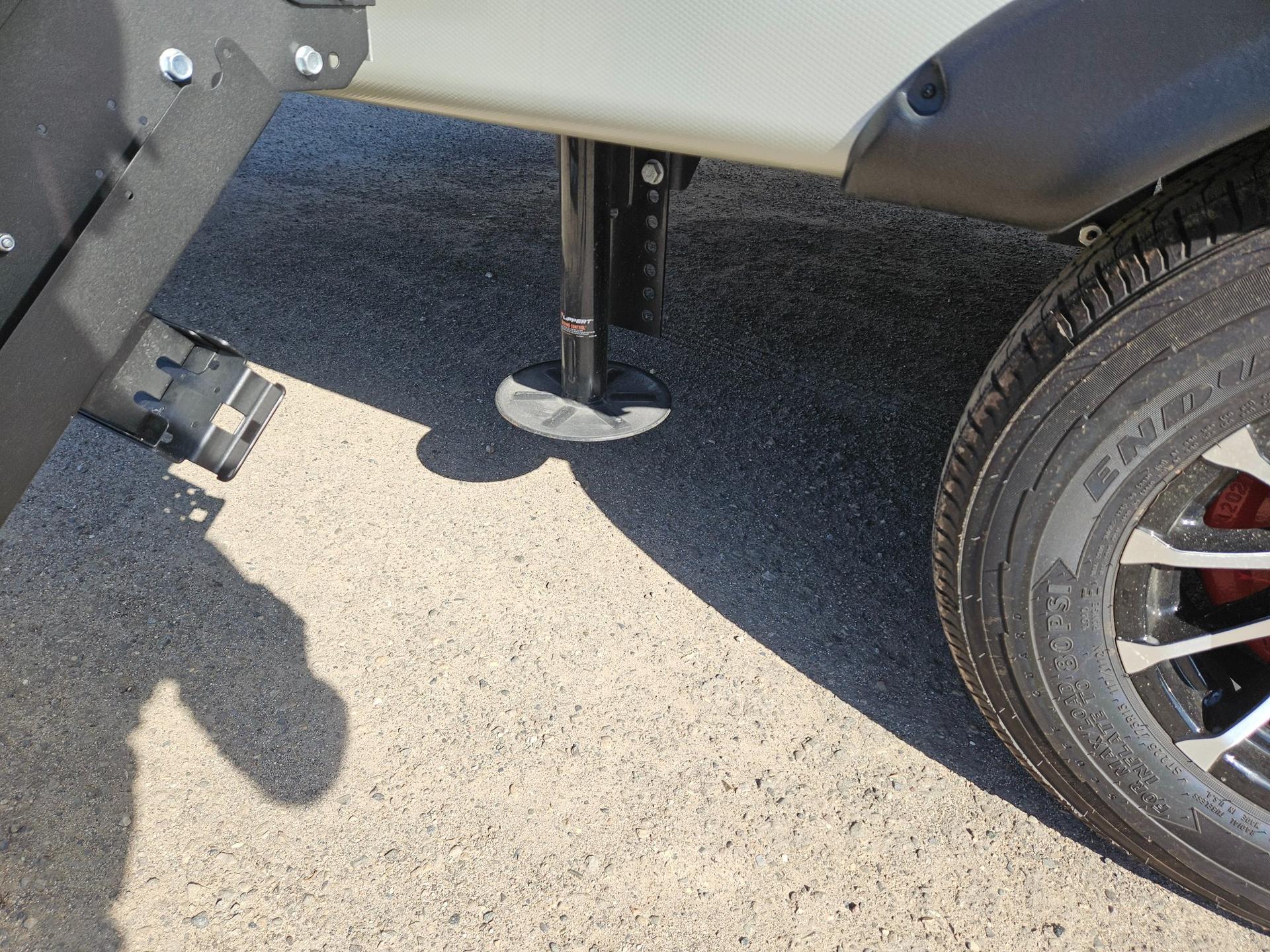 2025 Keystone RV 2025 Keystone RV Cougar Half-Ton - thumbnail 43