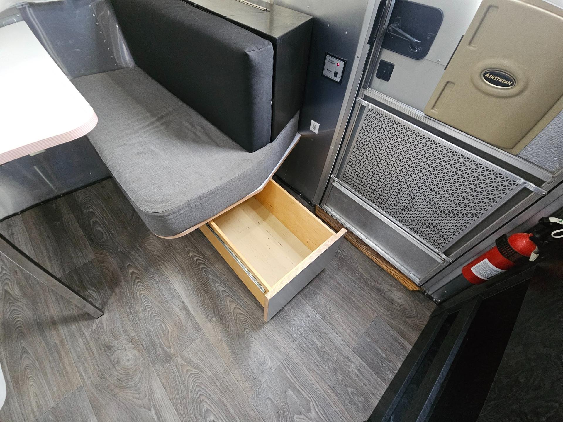 2004 Airstream 2004 Airstream International Bambi CCD - thumbnail 9