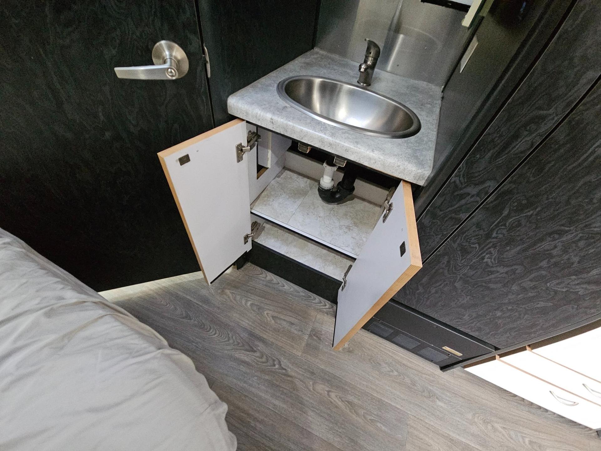 2004 Airstream 2004 Airstream International Bambi CCD - thumbnail 19