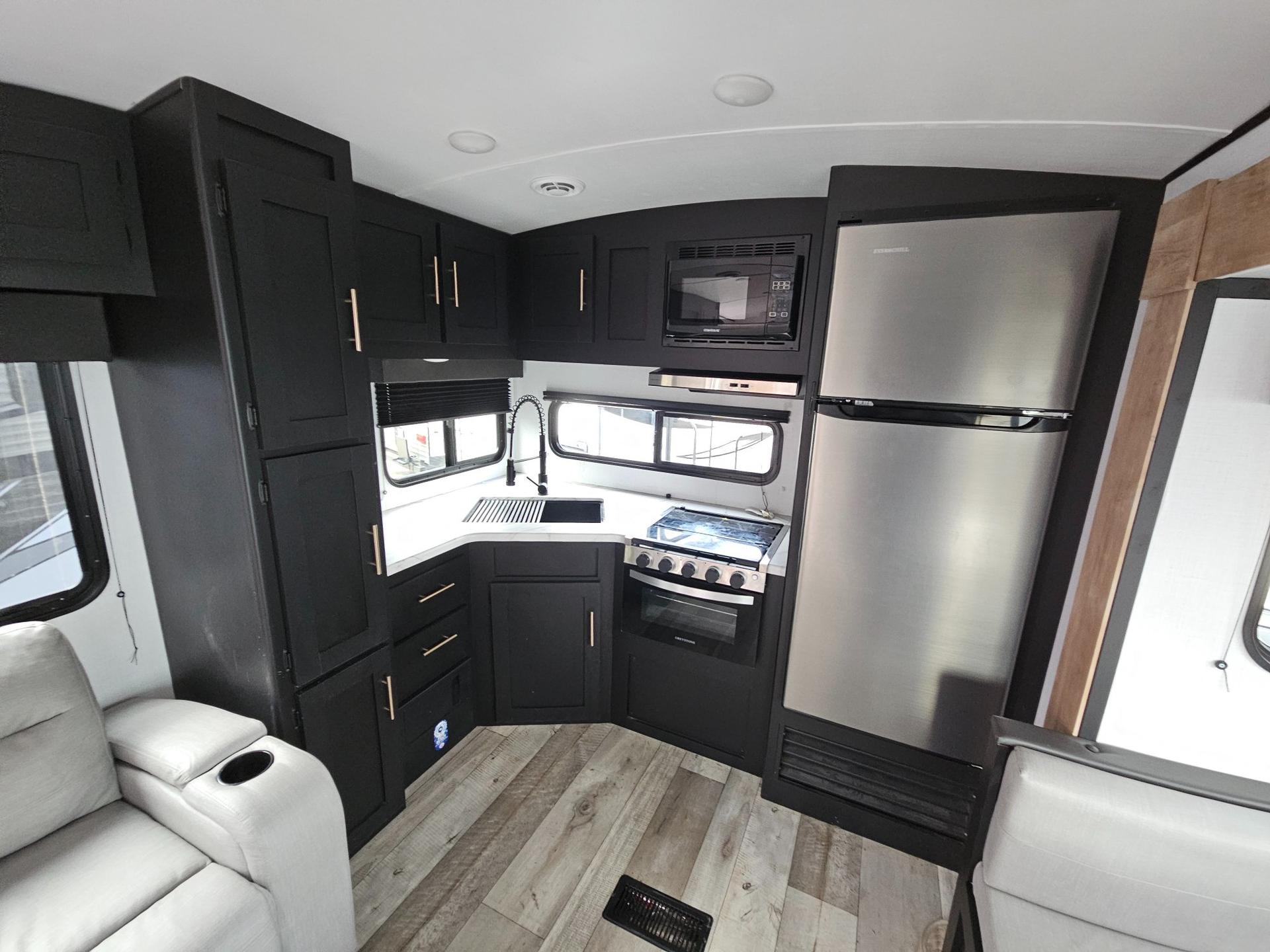 2023 Keystone RV 2023 Keystone RV Springdale - thumbnail 8